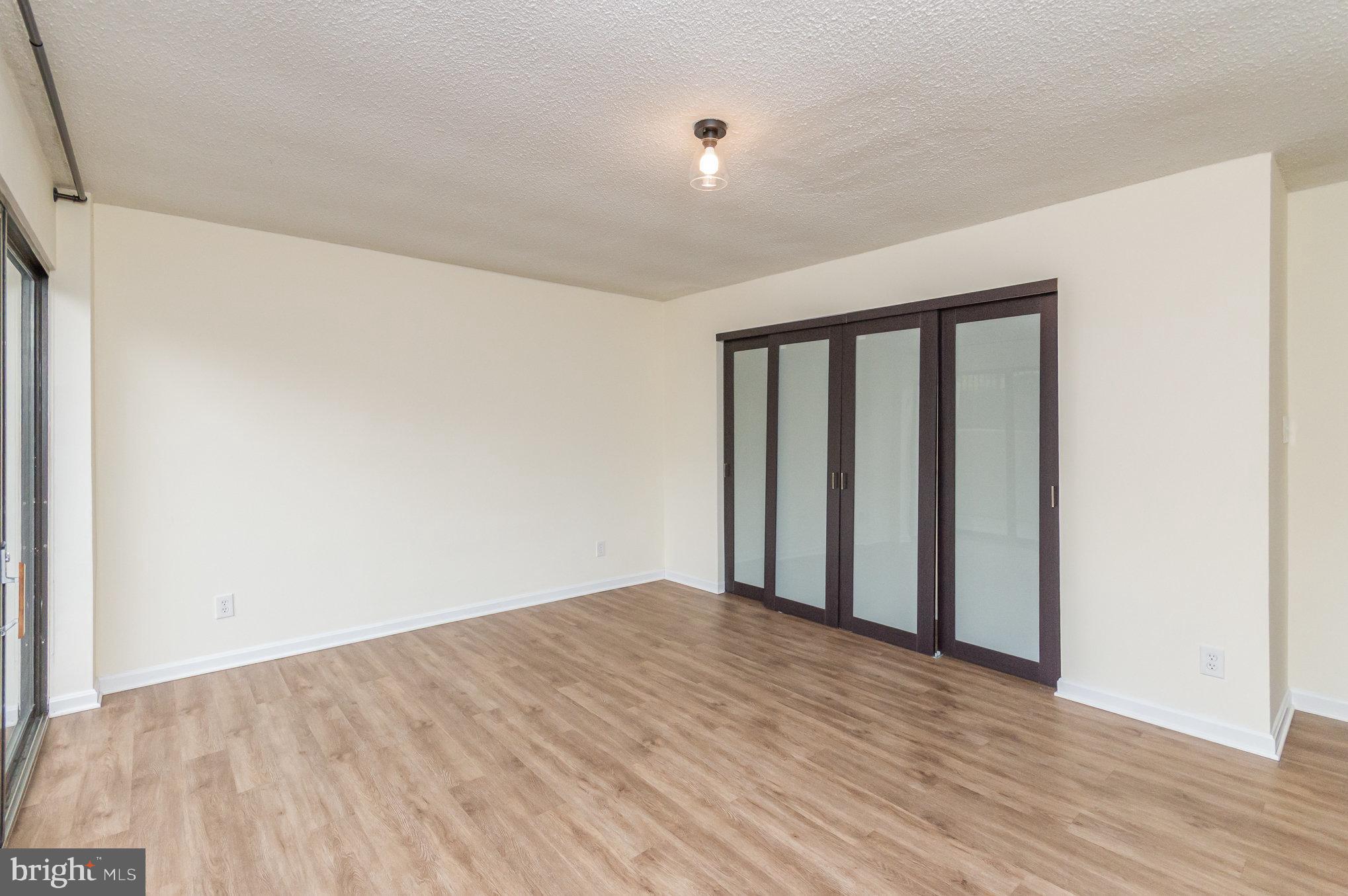 COLUMBIA FOREST - Residential Lease