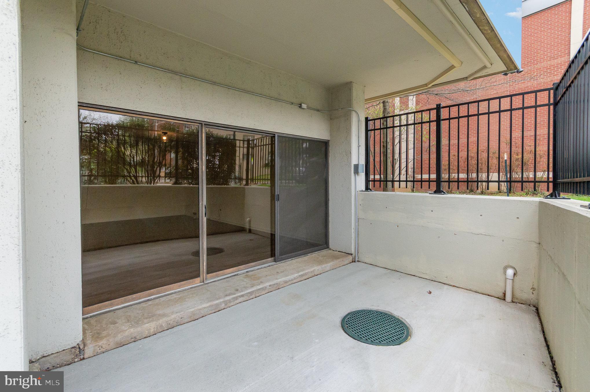 COLUMBIA FOREST - Residential Lease