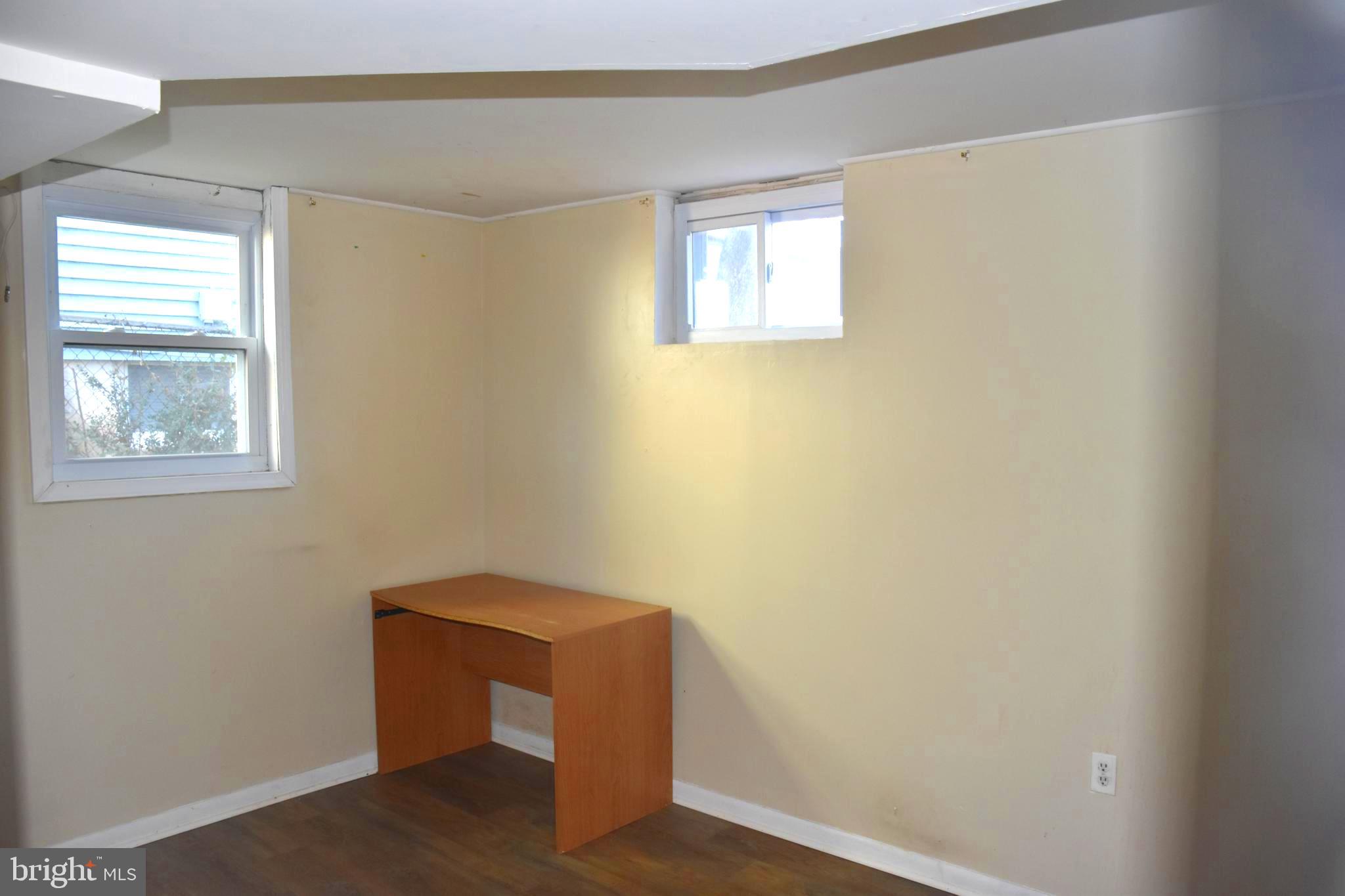 CRYSTAL SPRINGS - Residential Lease