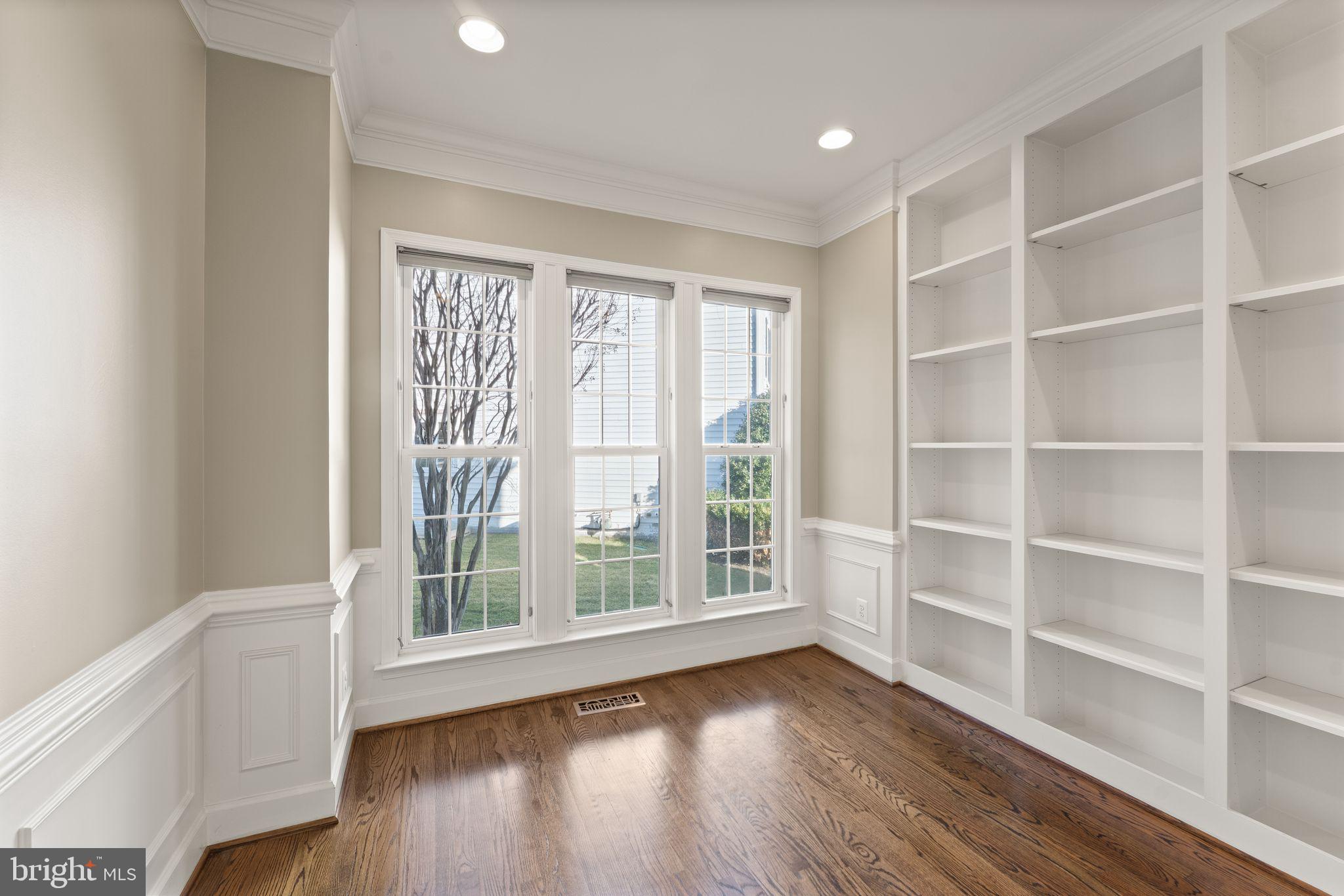 RED CEDAR - Residential