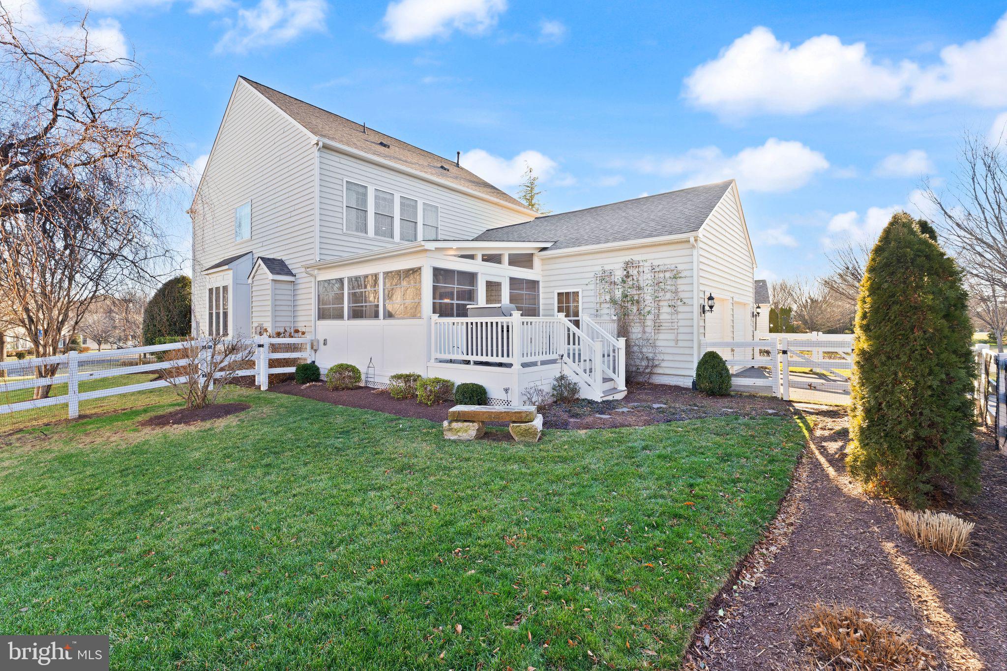 RED CEDAR - Residential