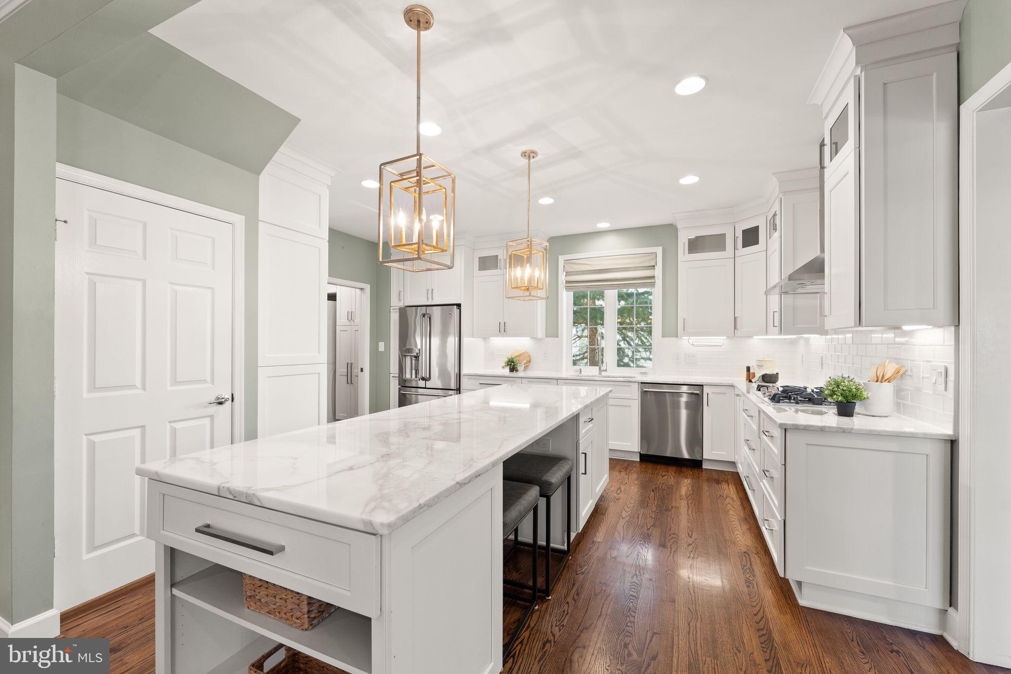 RED CEDAR - Residential