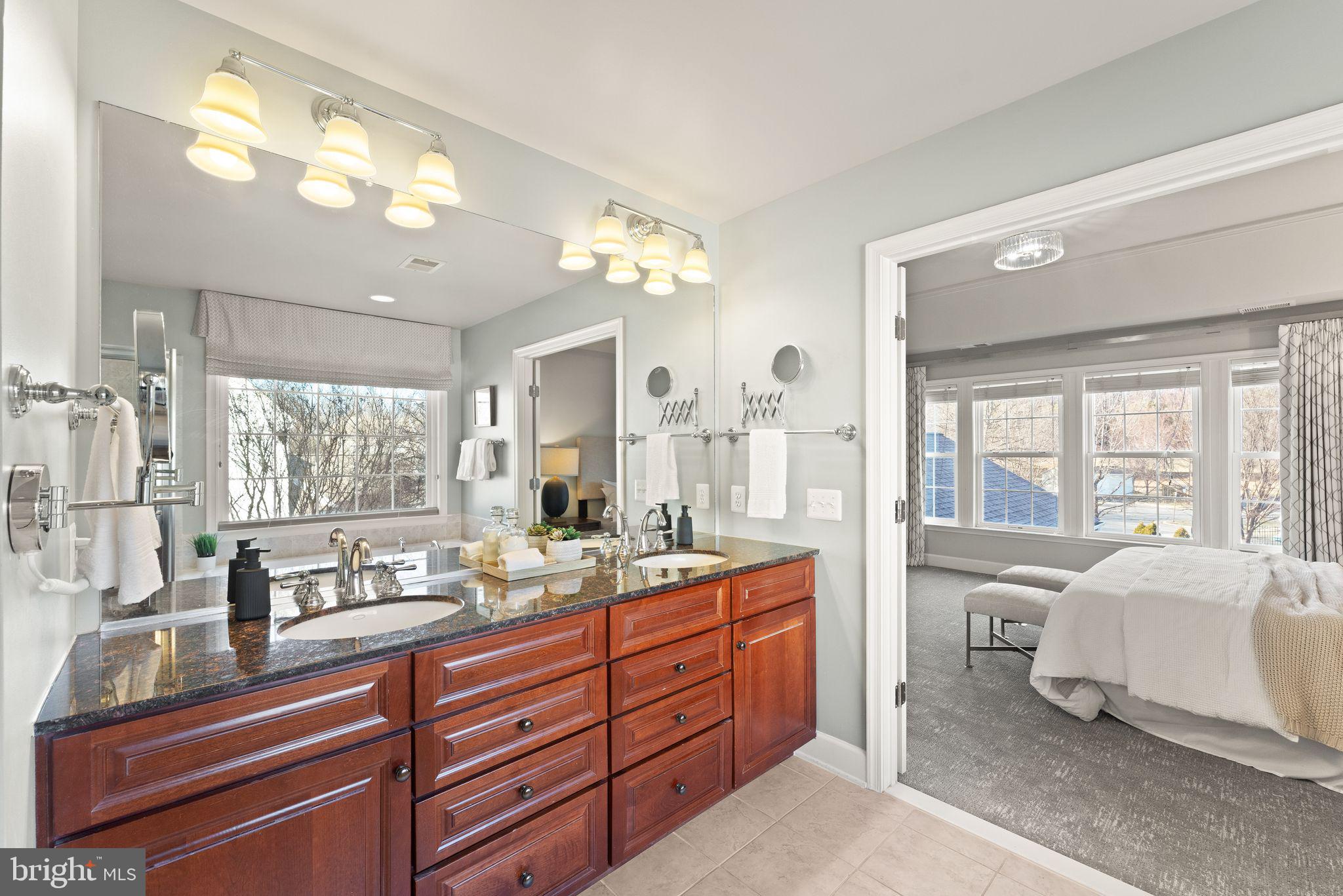 RED CEDAR - Residential