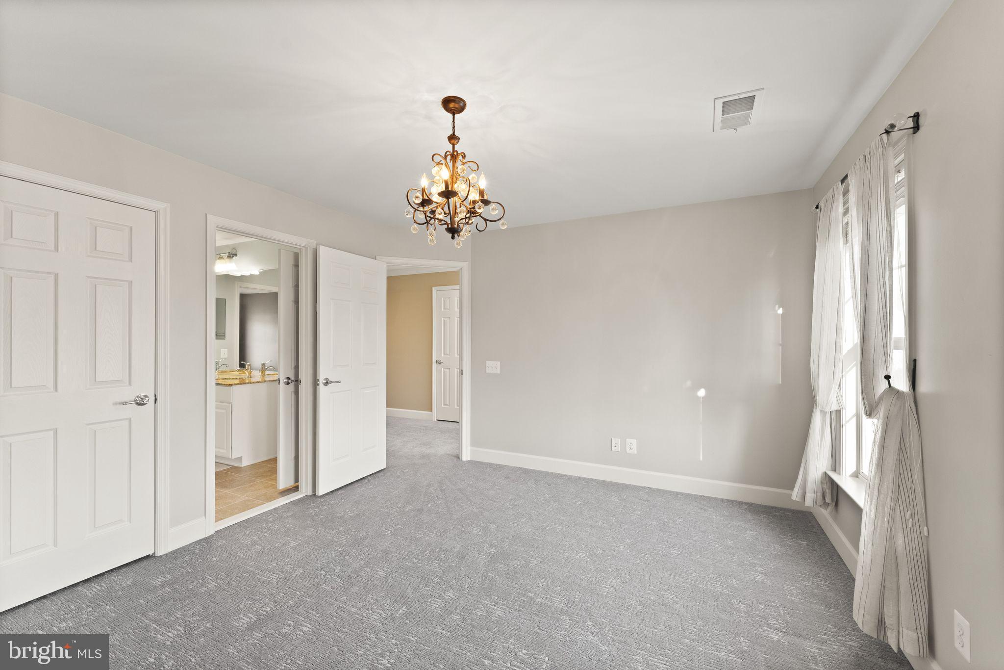 RED CEDAR - Residential