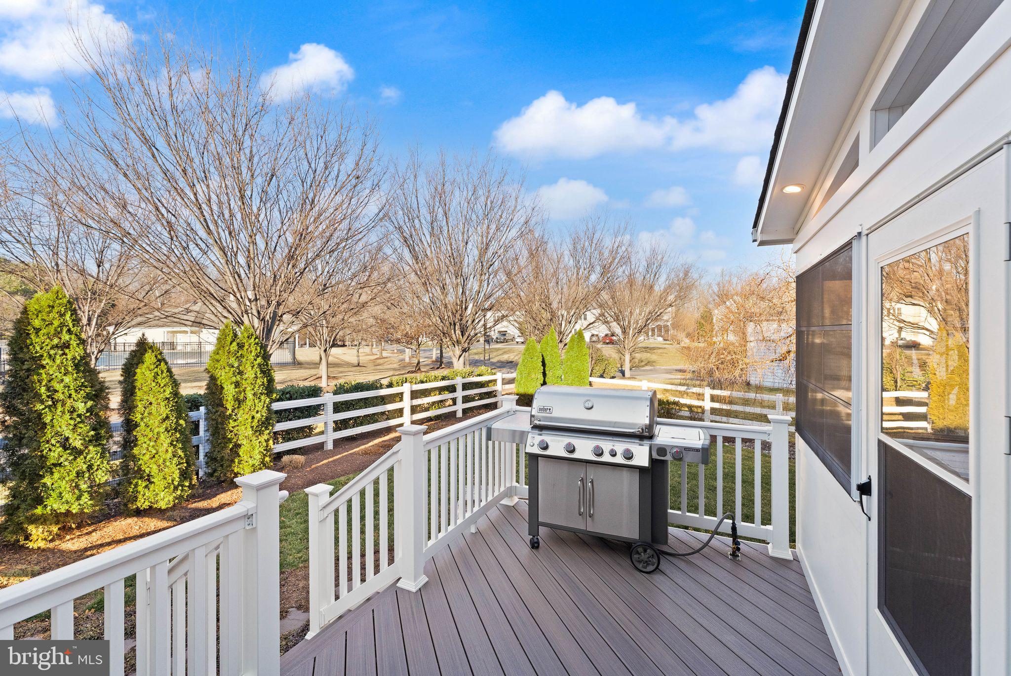 RED CEDAR - Residential