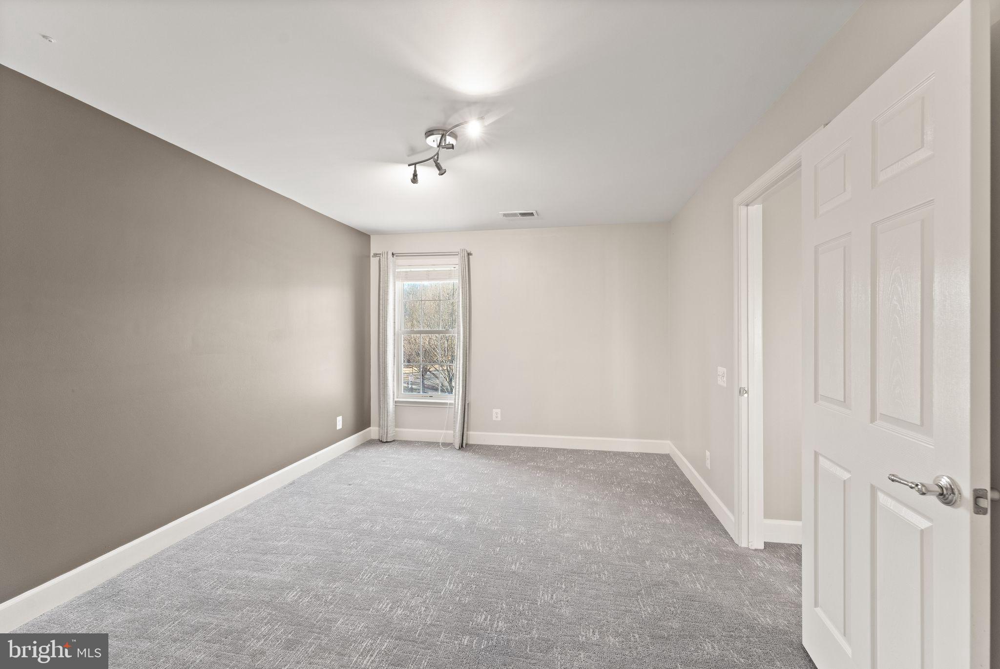 RED CEDAR - Residential