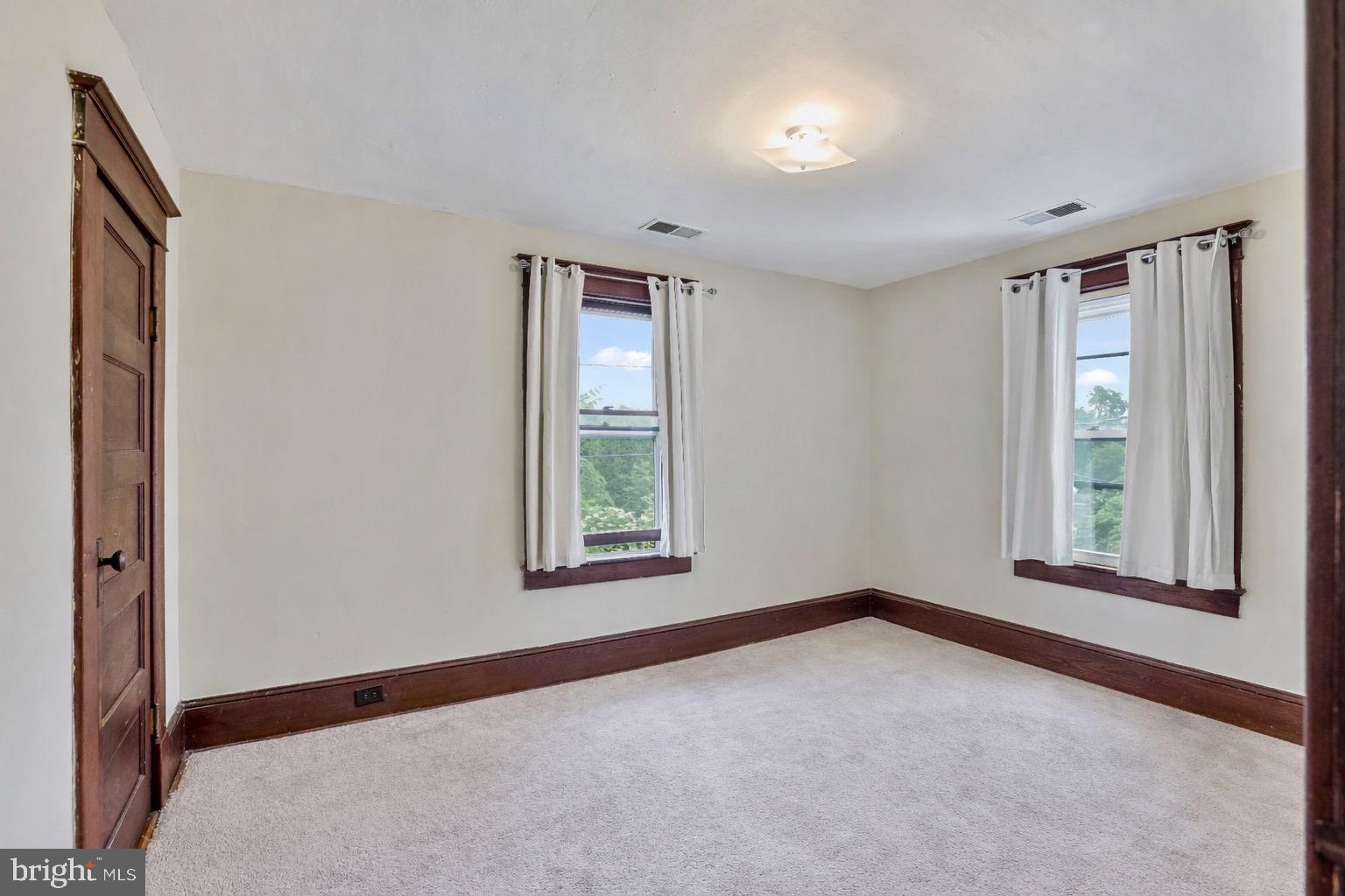 TOWN OF PURCELLVILLE - Residential