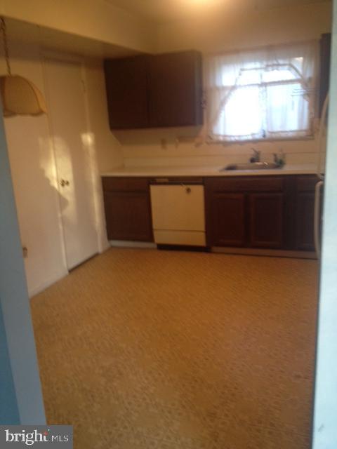 NEWPORT ESTATES - Residential