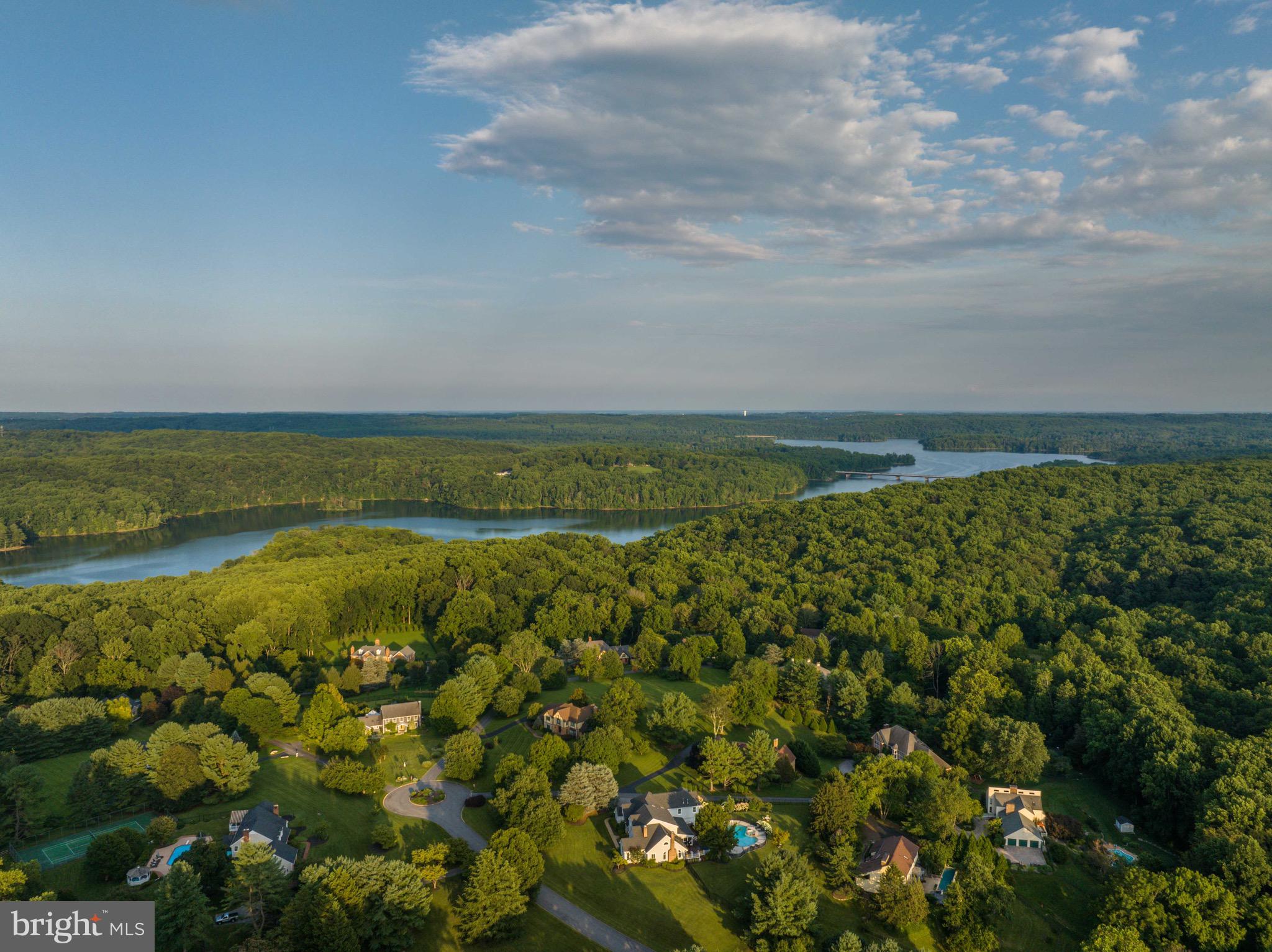 OVERLOOK - Residential