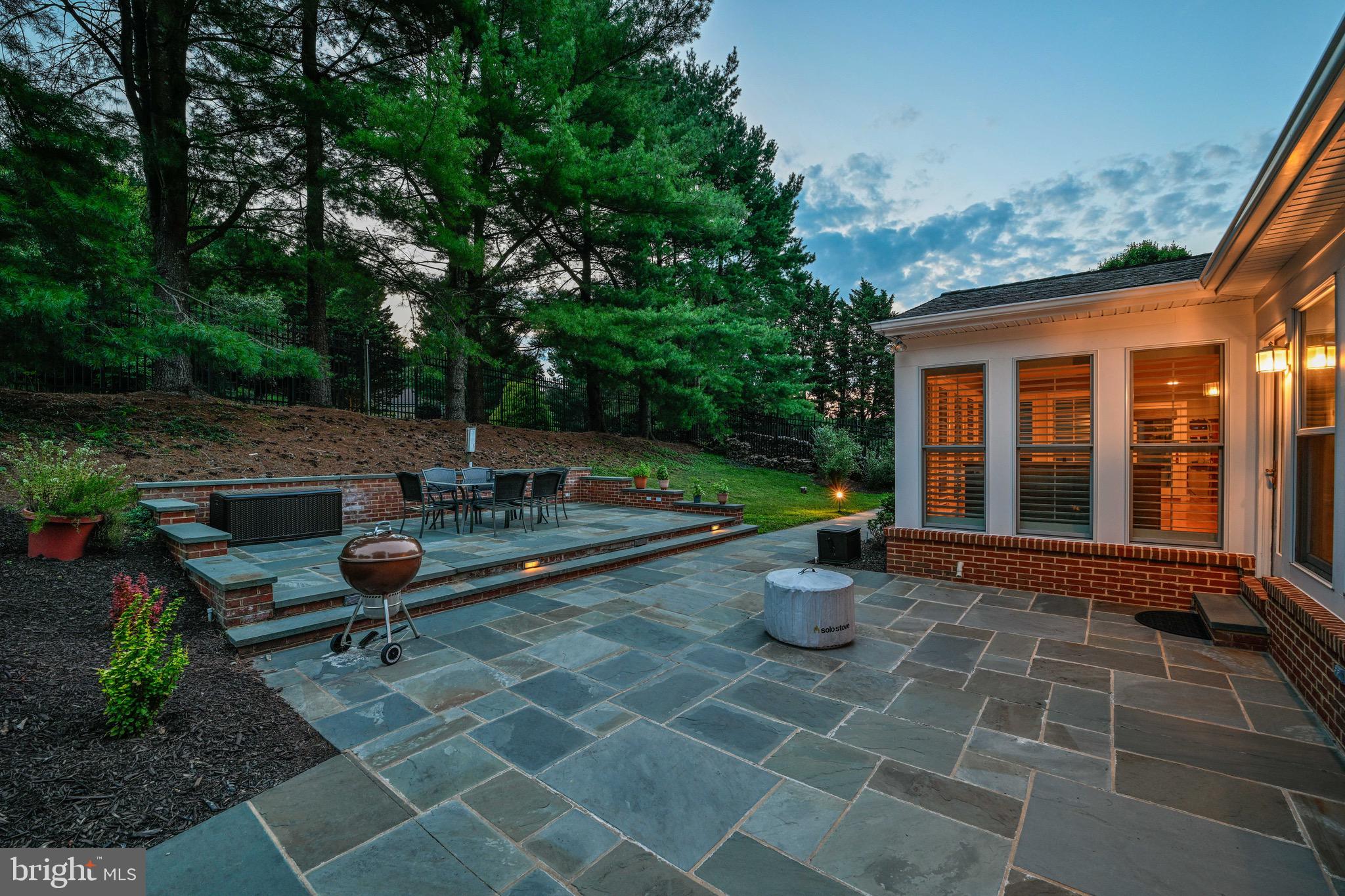 OVERLOOK - Residential