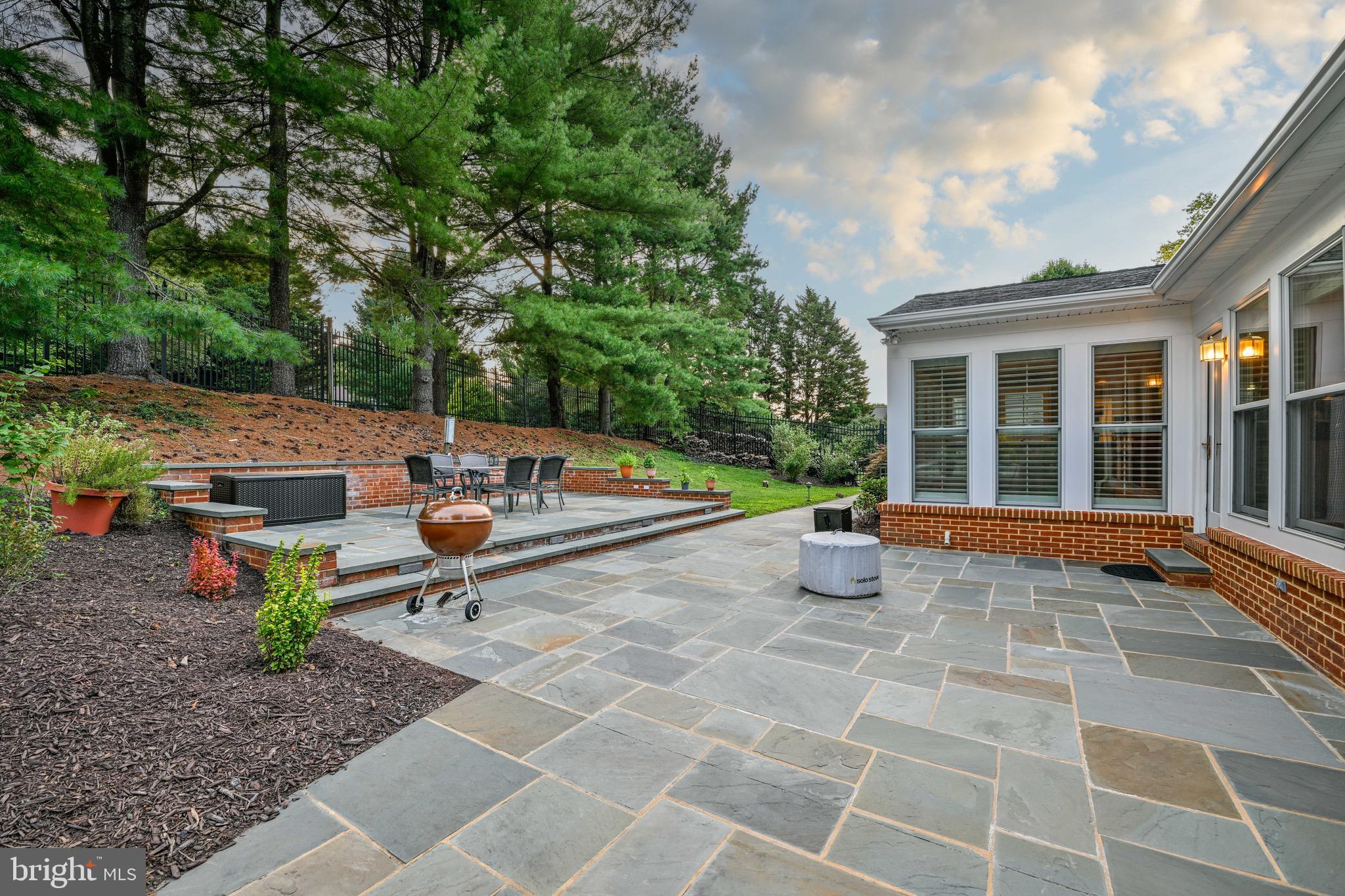 OVERLOOK - Residential