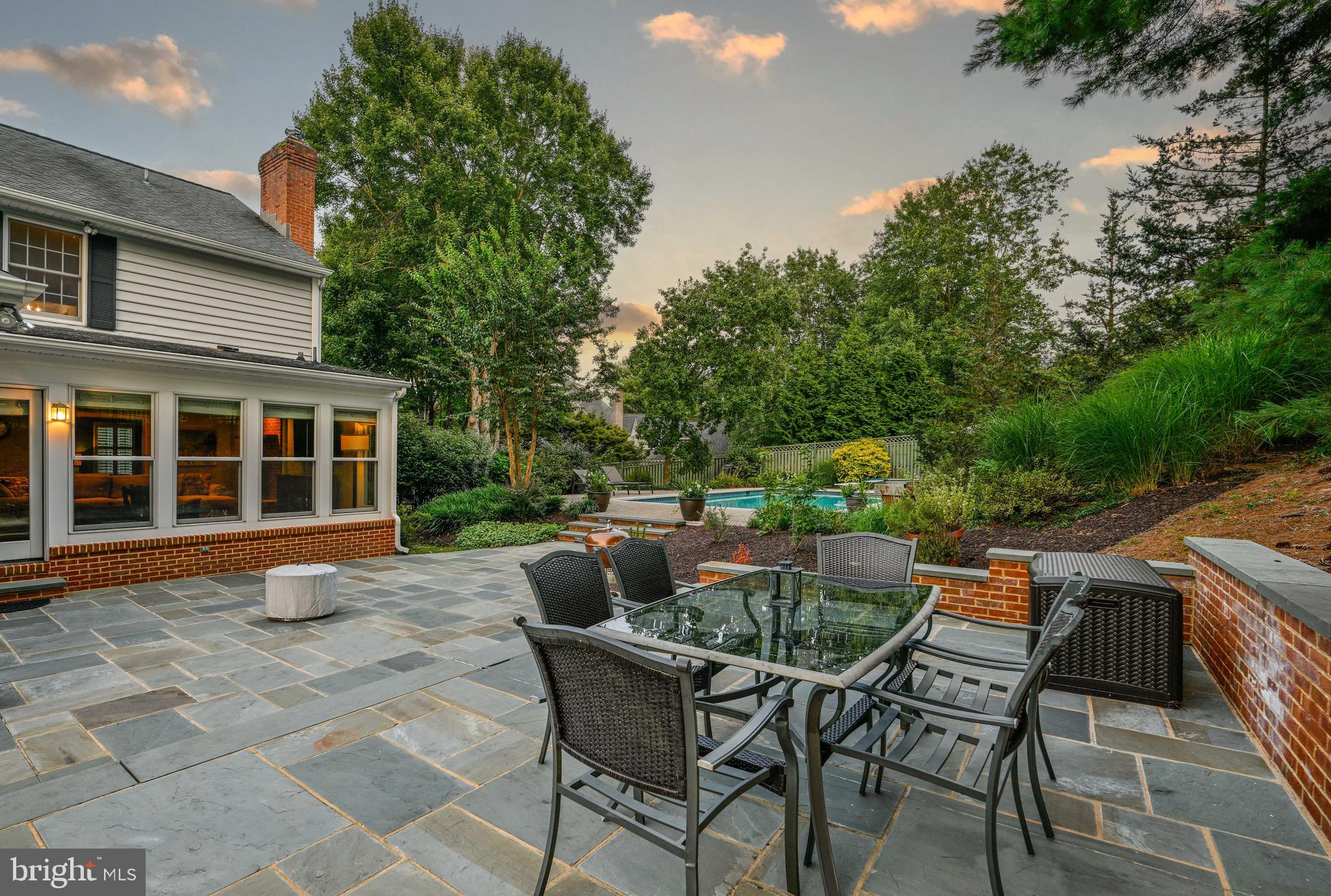 OVERLOOK - Residential