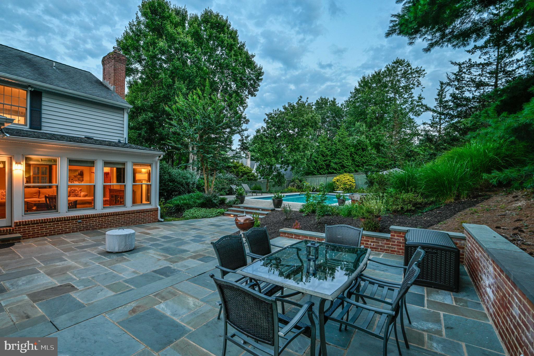 OVERLOOK - Residential