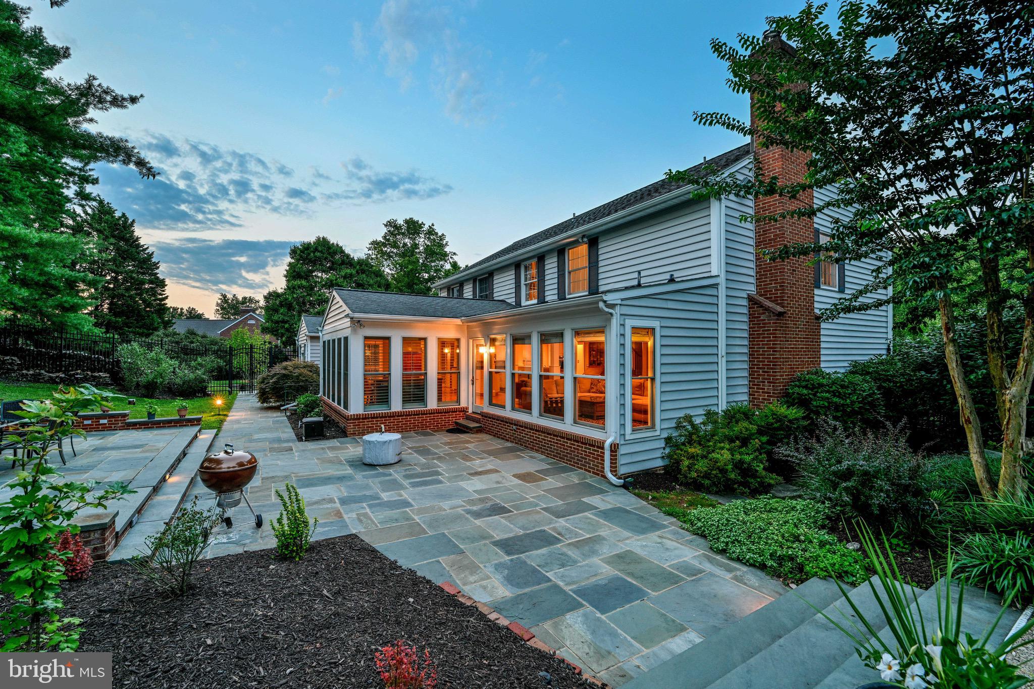 OVERLOOK - Residential