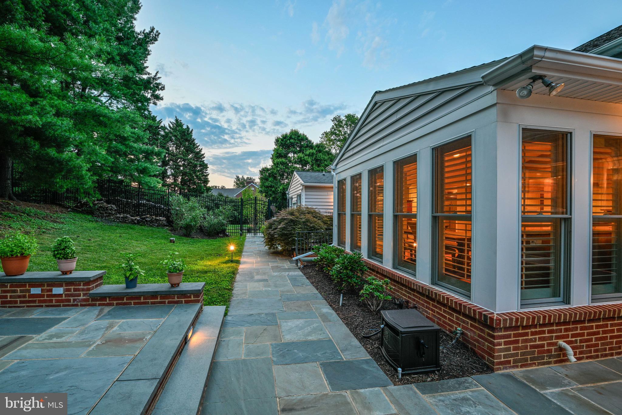 OVERLOOK - Residential