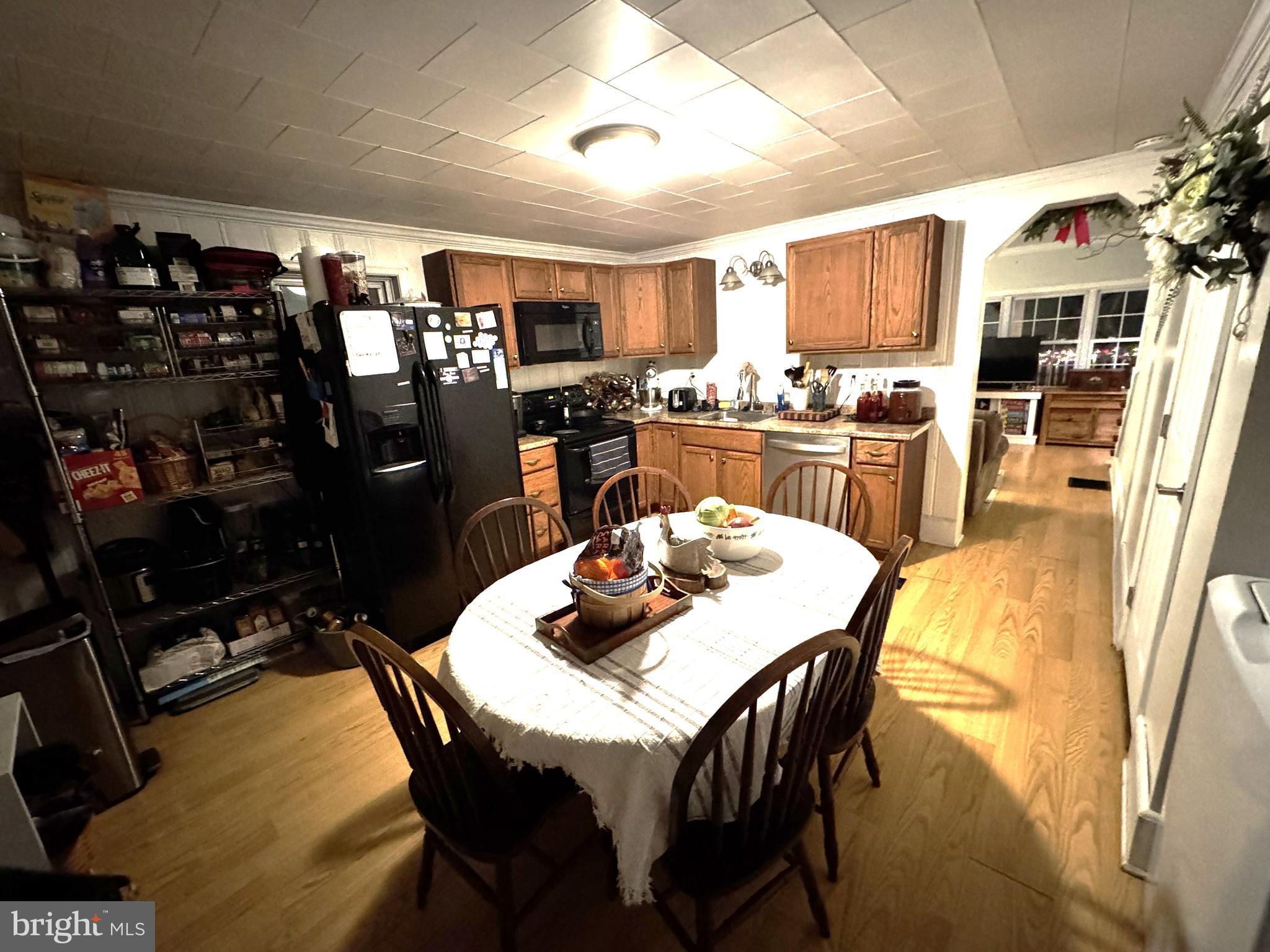 316 W RAILROAD STREET