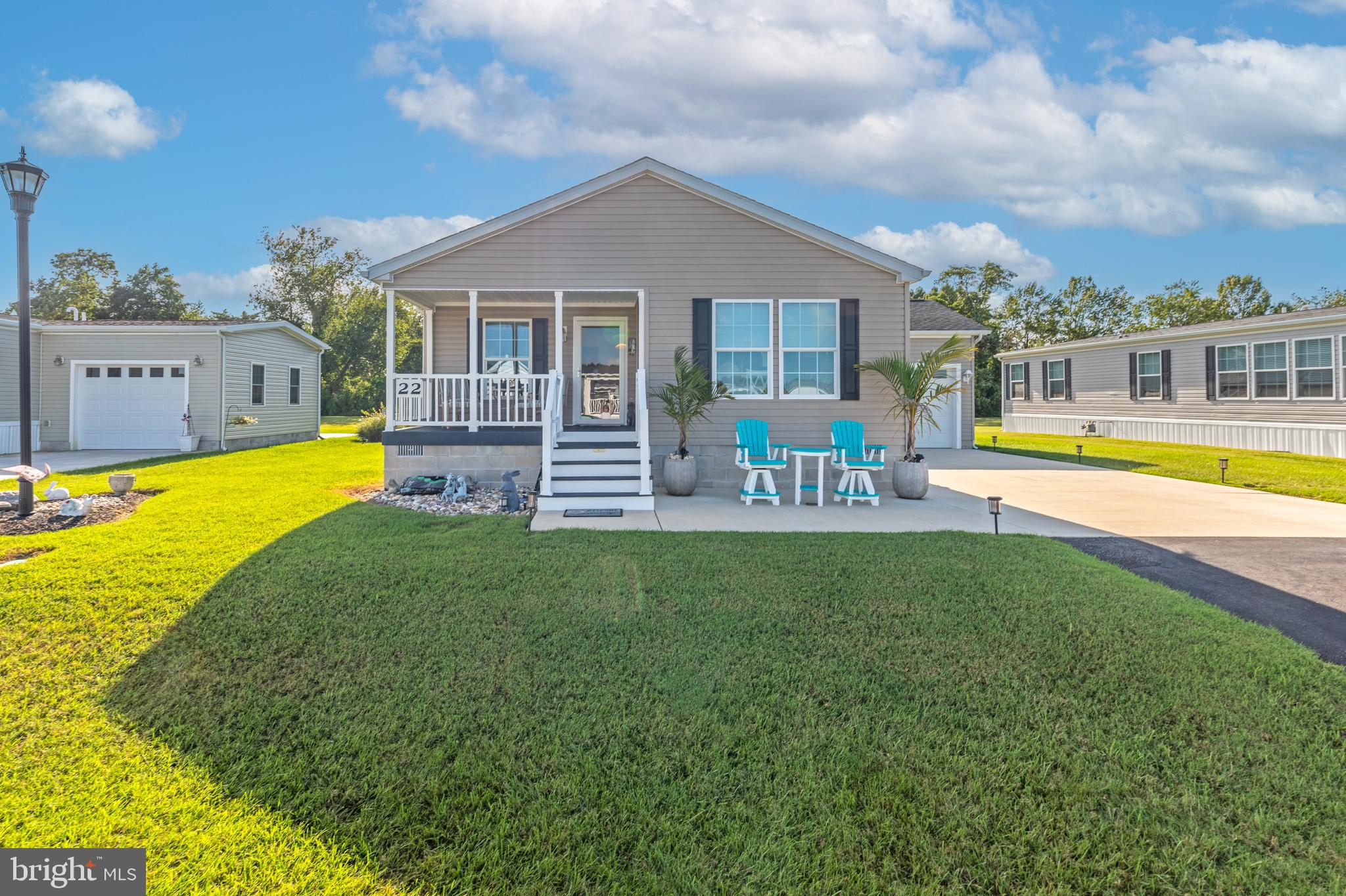 22 BUCKINGHAM DRIVE