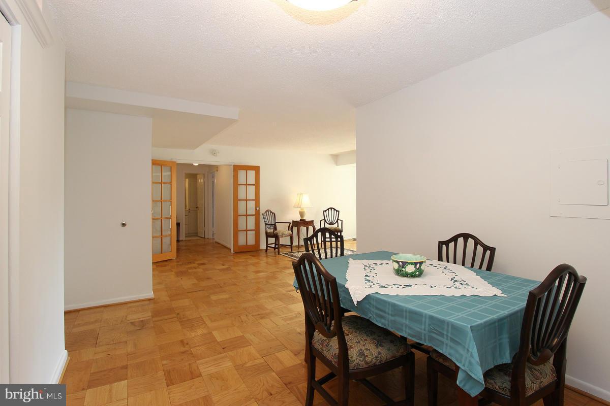 THE ELIZABETH - Residential