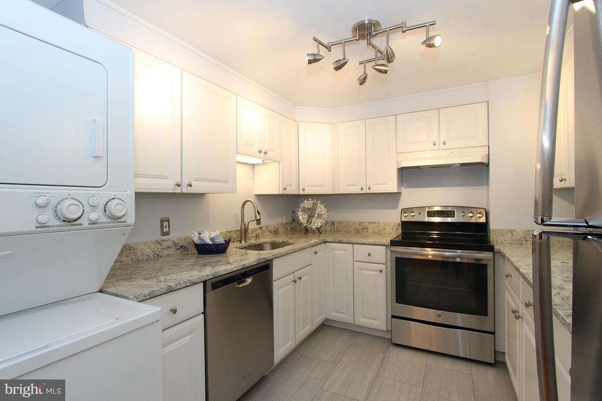 THE ELIZABETH - Residential