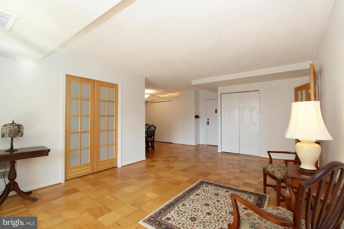 THE ELIZABETH - Residential