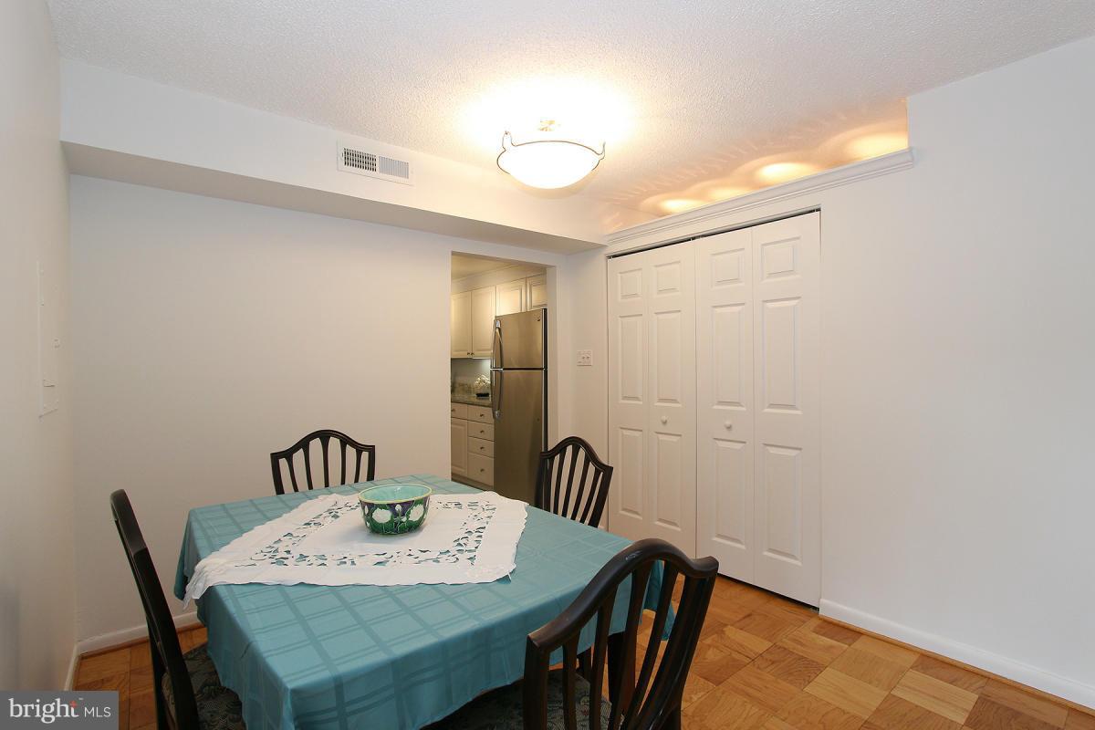 THE ELIZABETH - Residential