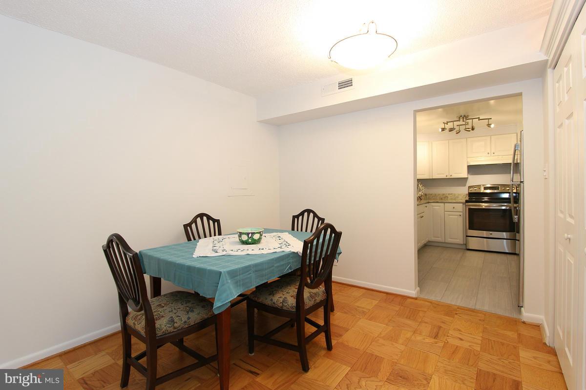 THE ELIZABETH - Residential