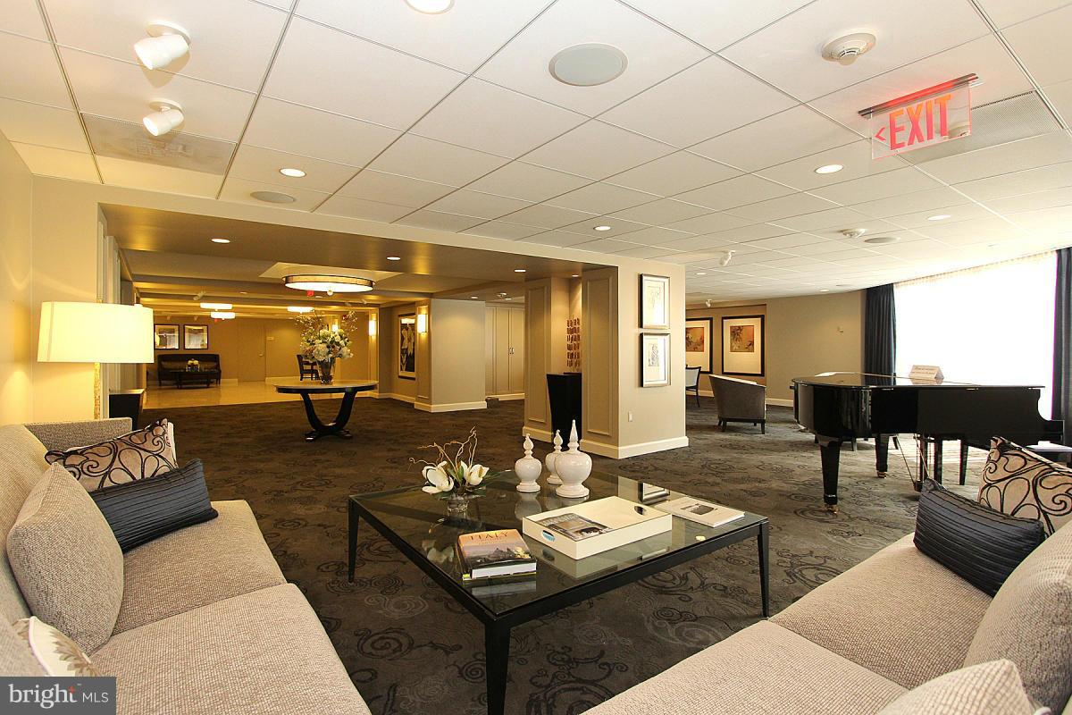 THE ELIZABETH - Residential