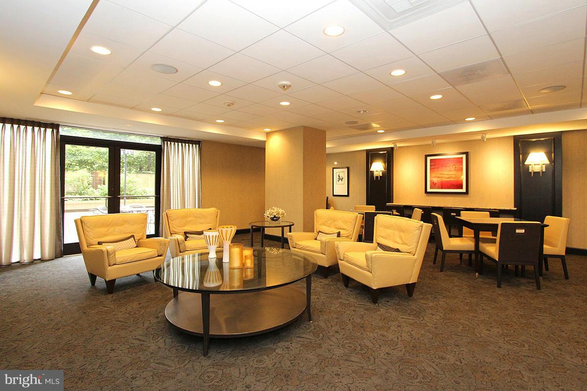 THE ELIZABETH - Residential