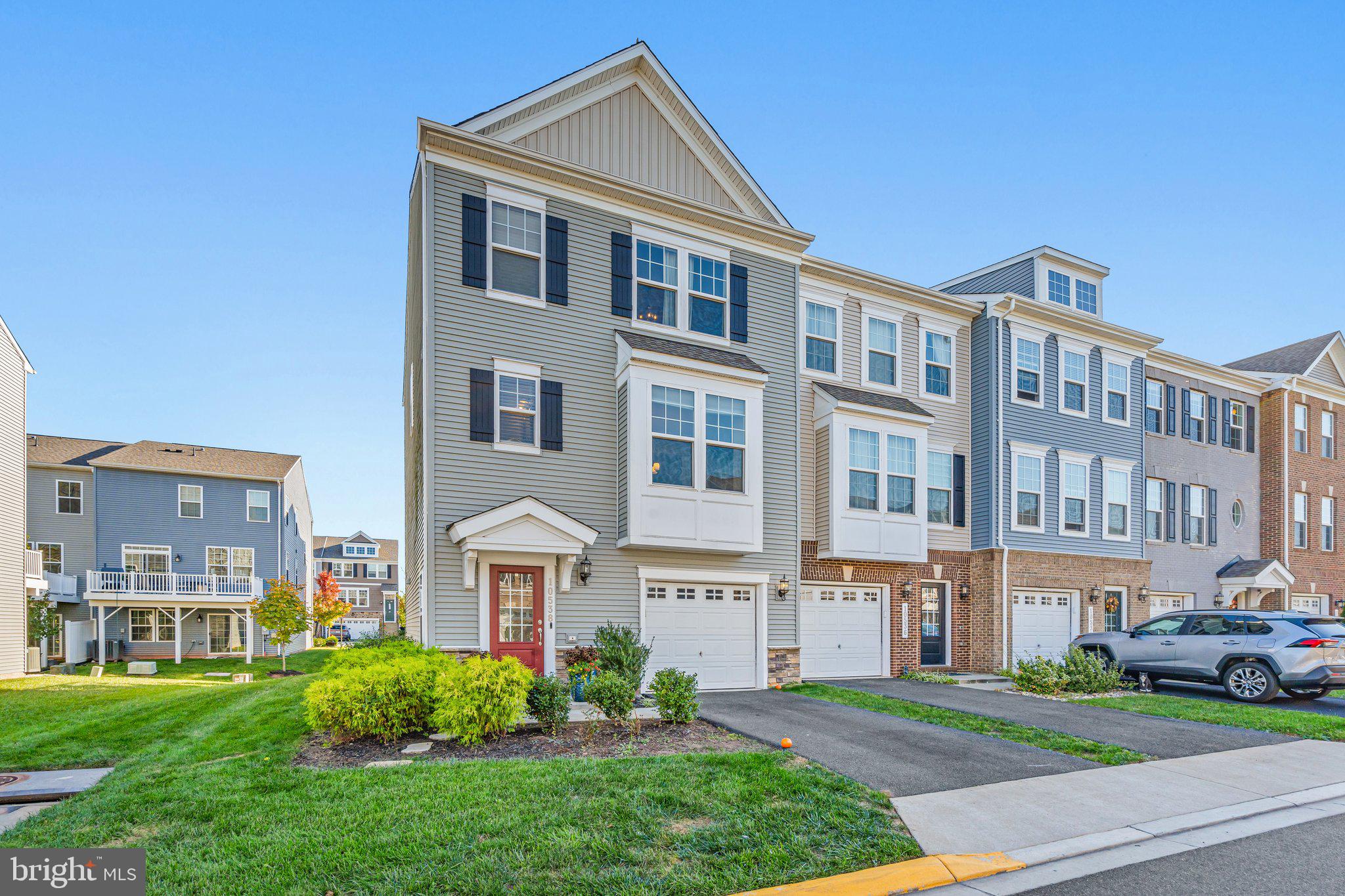 BRADLEY SQUARE - Residential