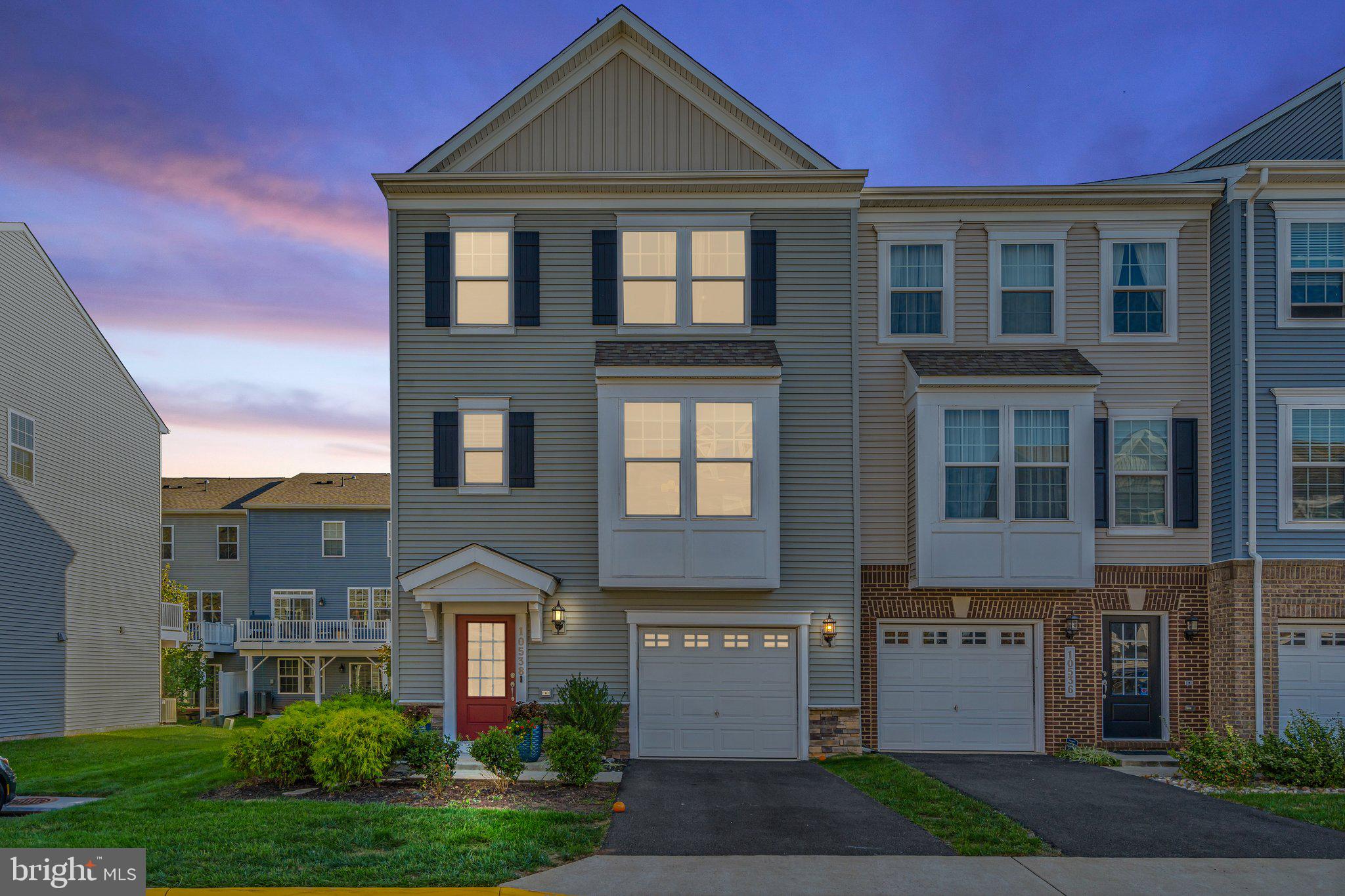 BRADLEY SQUARE - Residential