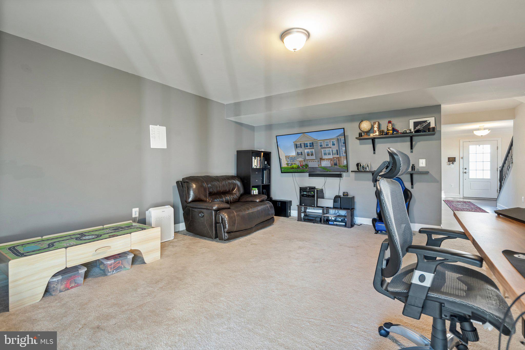 BRADLEY SQUARE - Residential