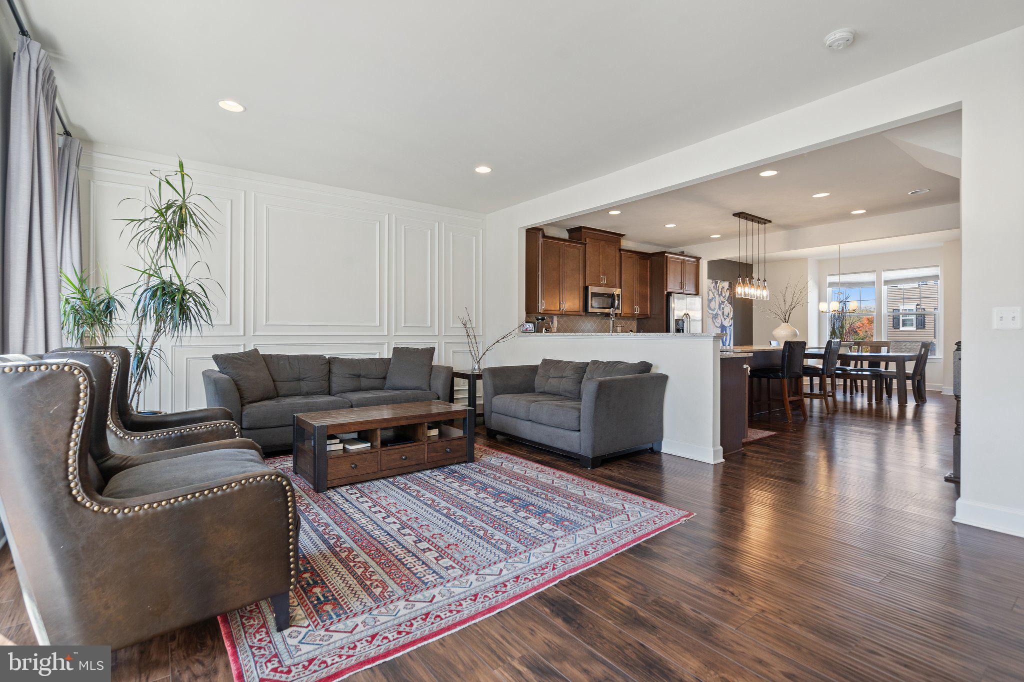 BRADLEY SQUARE - Residential