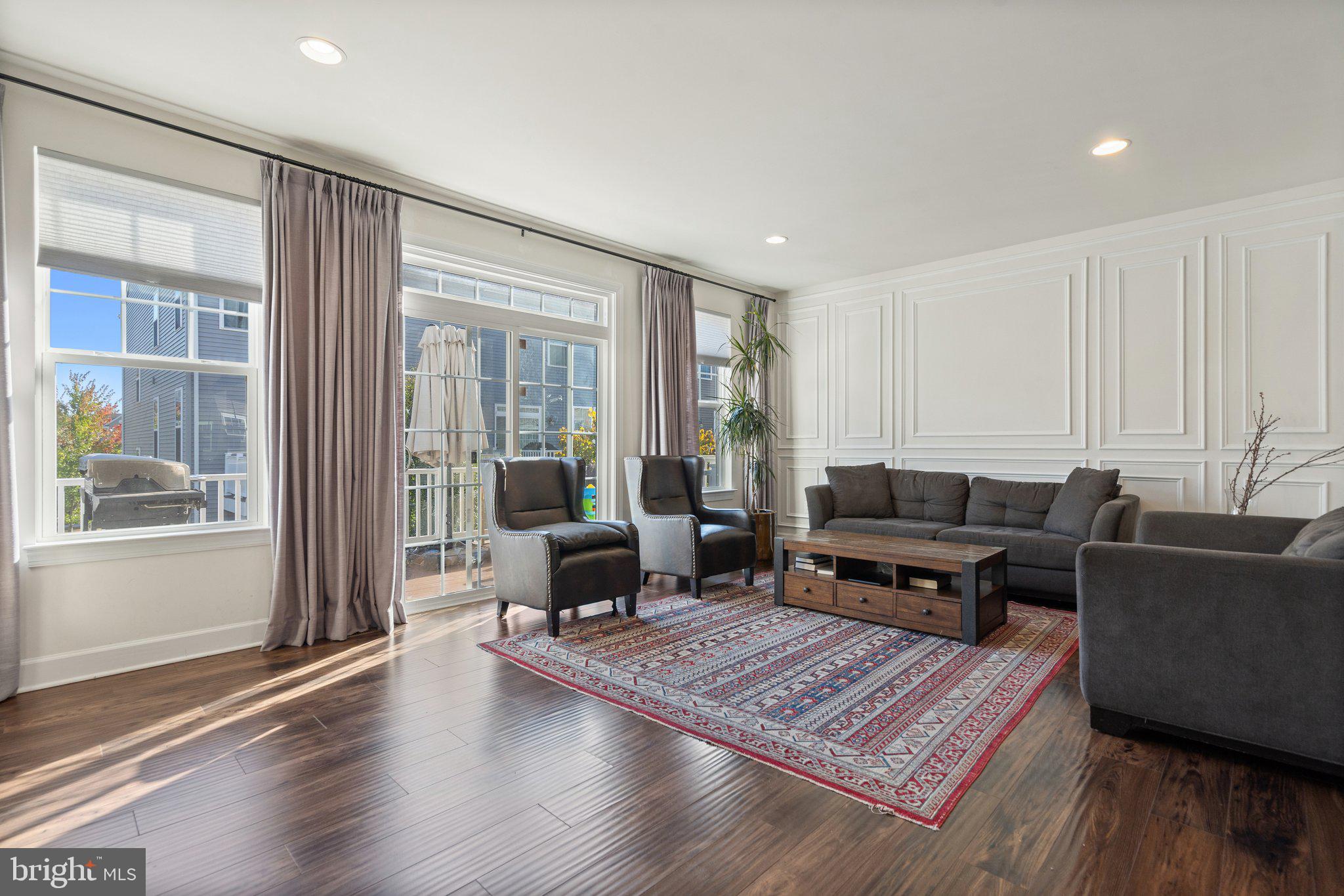 BRADLEY SQUARE - Residential