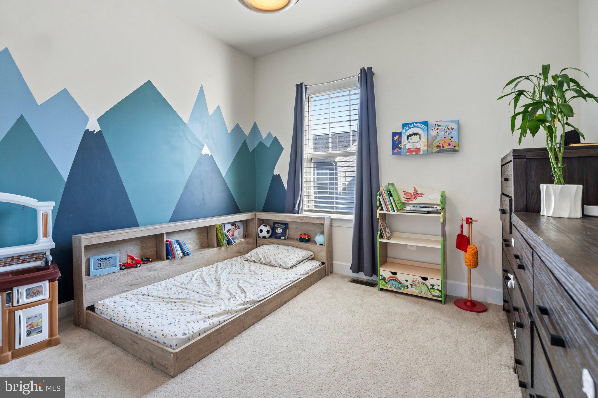 BRADLEY SQUARE - Residential