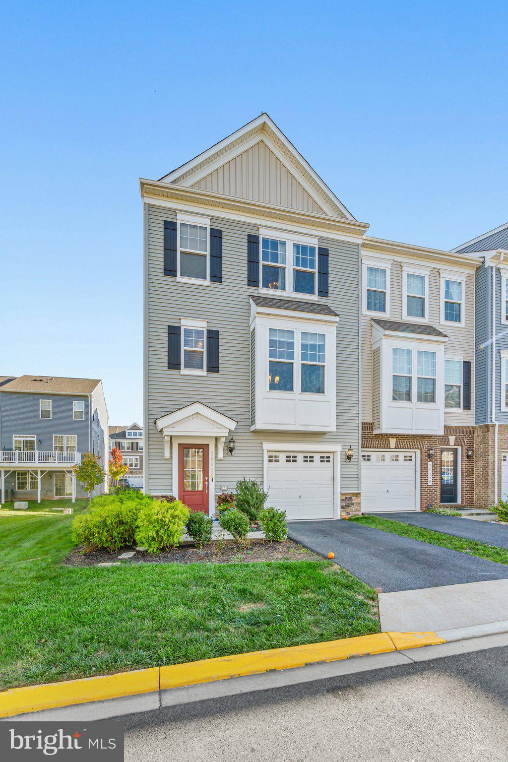 BRADLEY SQUARE - Residential