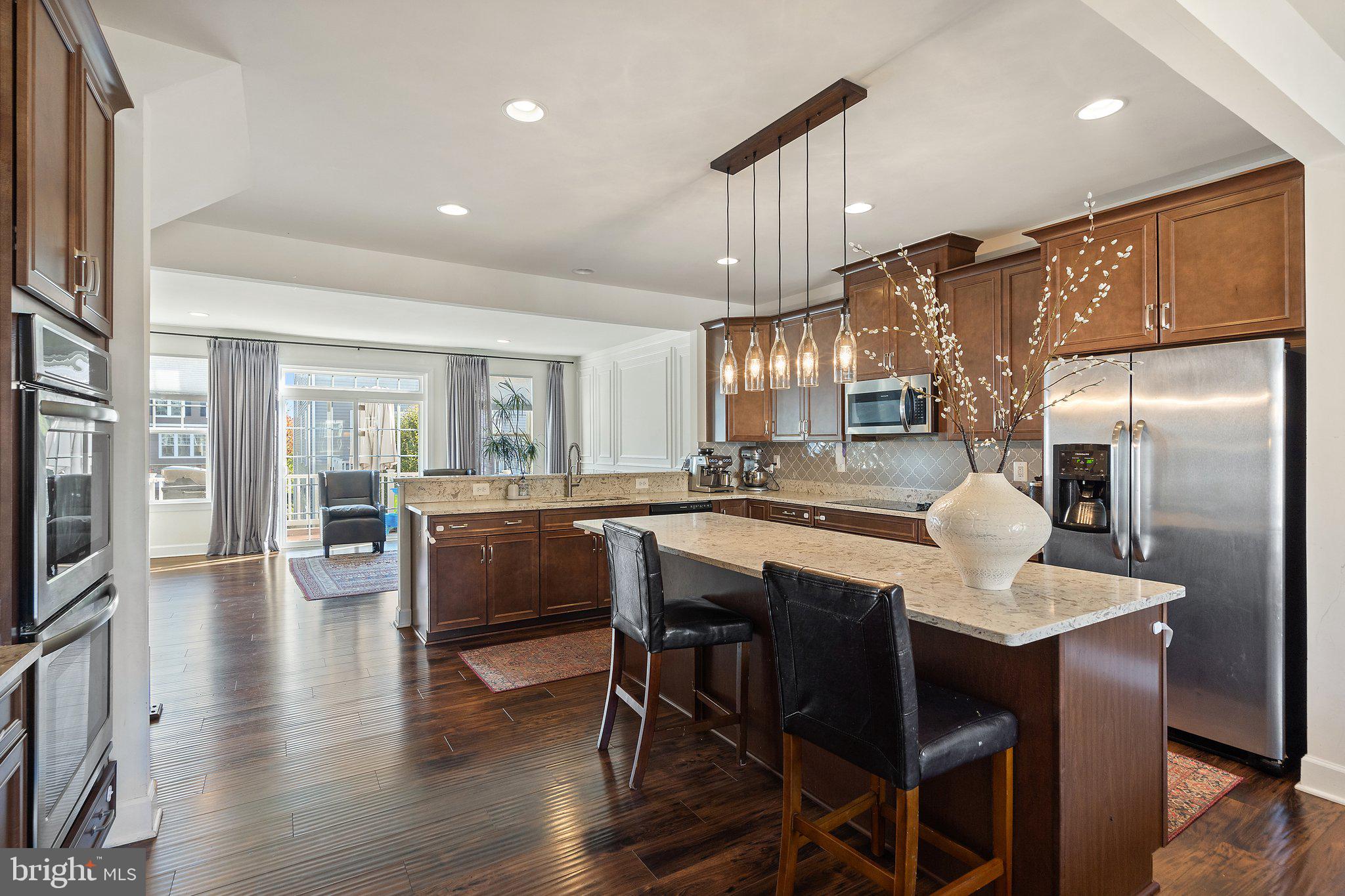 BRADLEY SQUARE - Residential