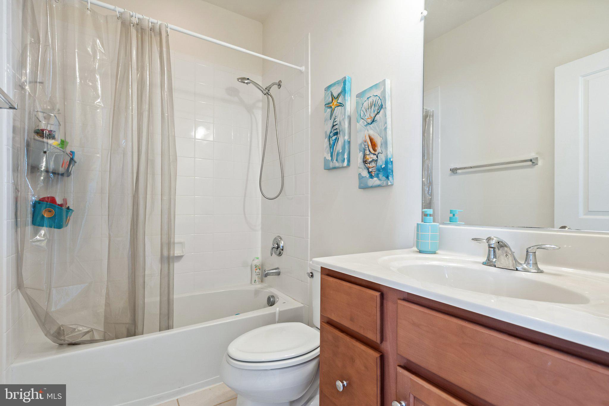 BRADLEY SQUARE - Residential