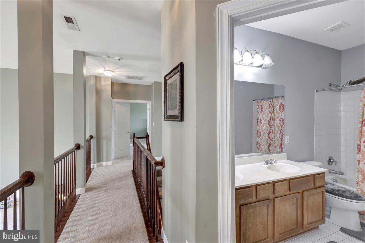 CEDAR LANE FARMS - Residential