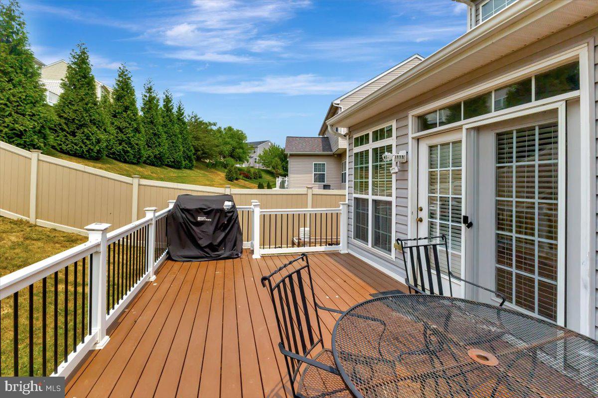 CEDAR LANE FARMS - Residential