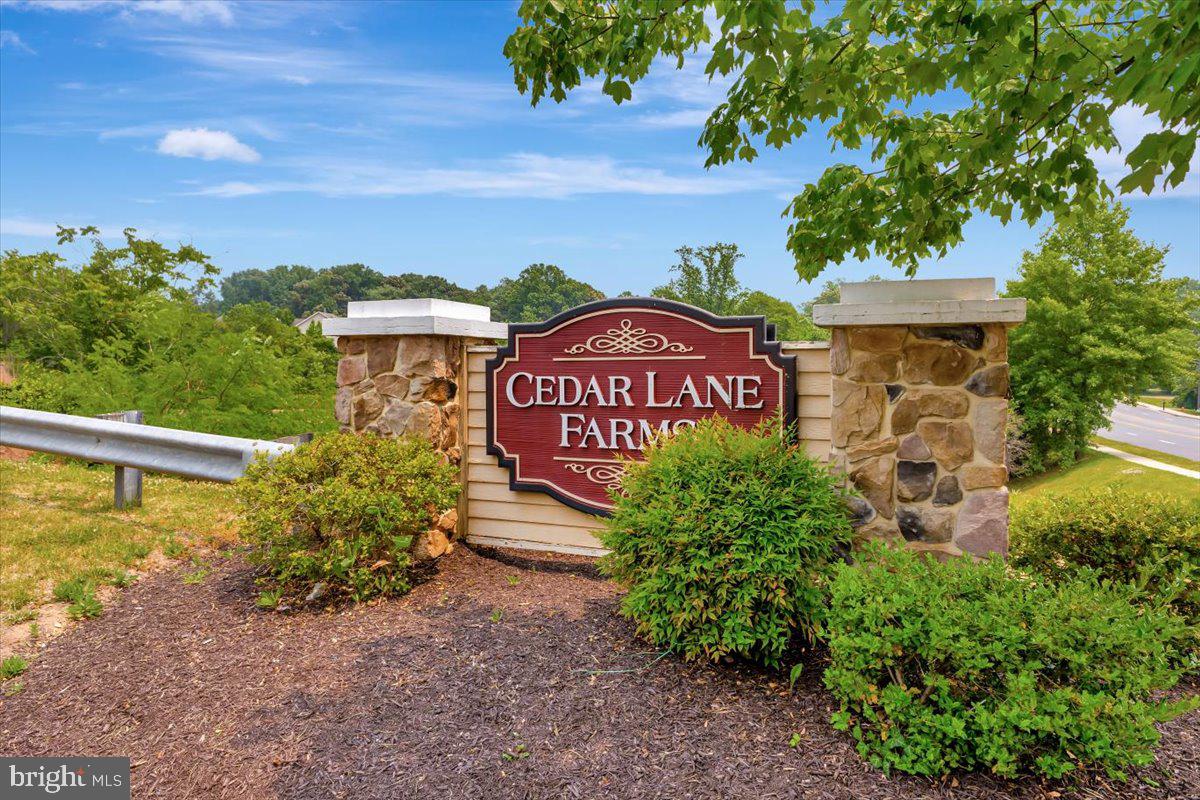 CEDAR LANE FARMS - Residential