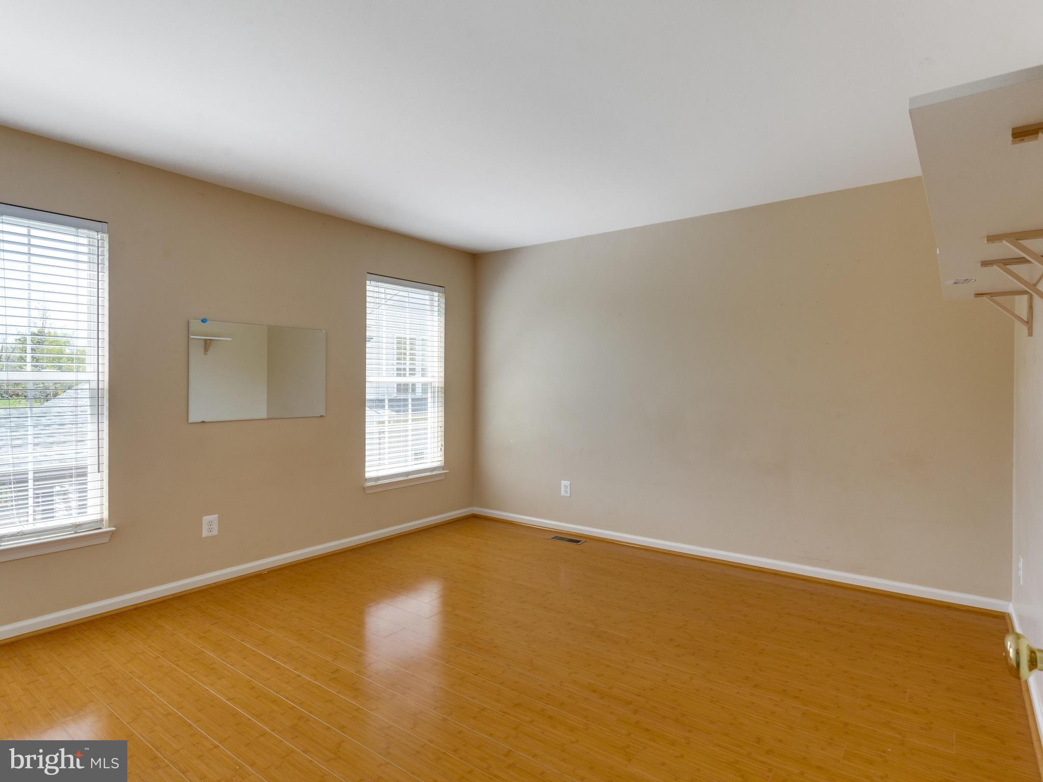 VIRGINIA OAKS - Residential