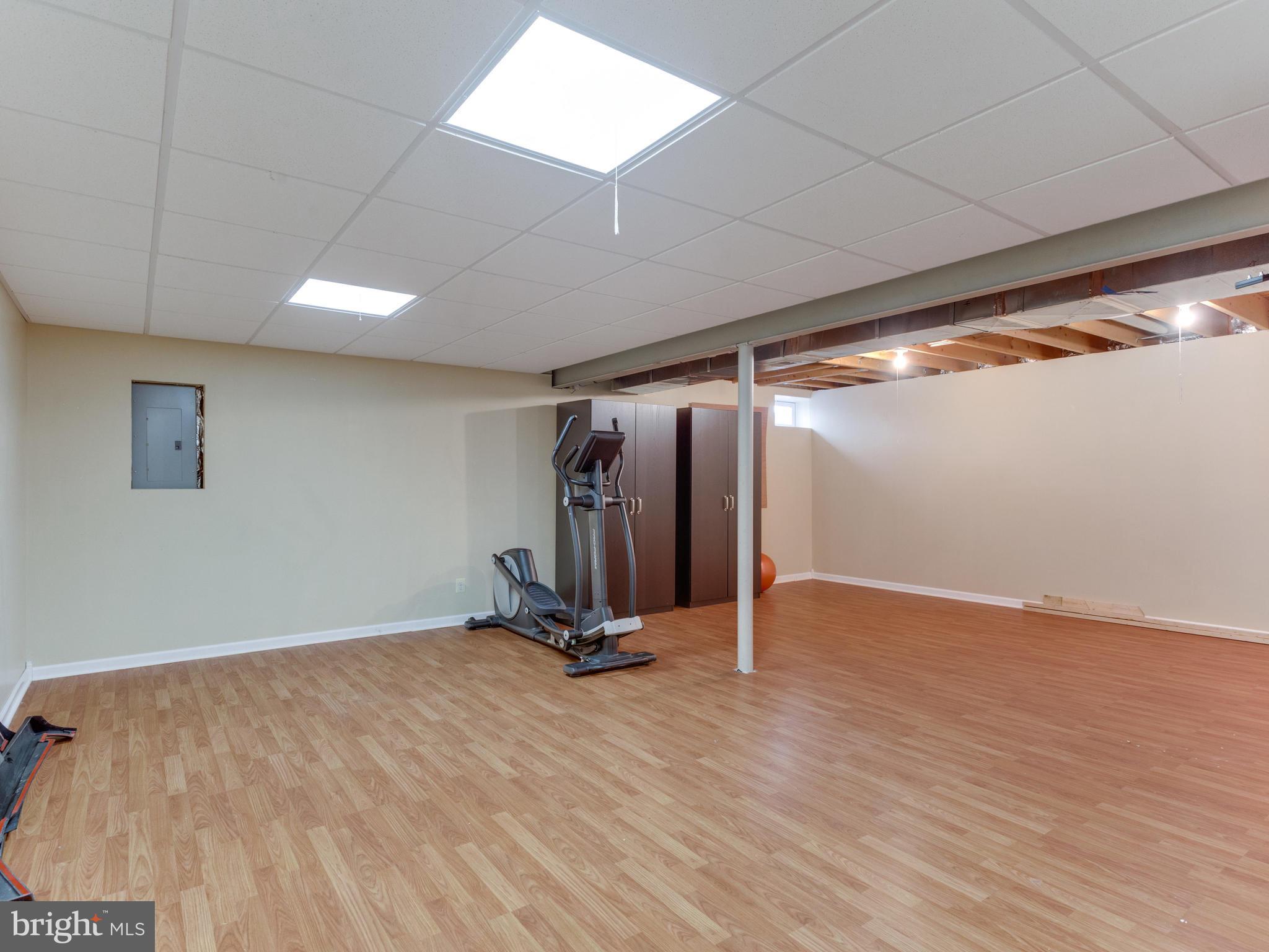 VIRGINIA OAKS - Residential