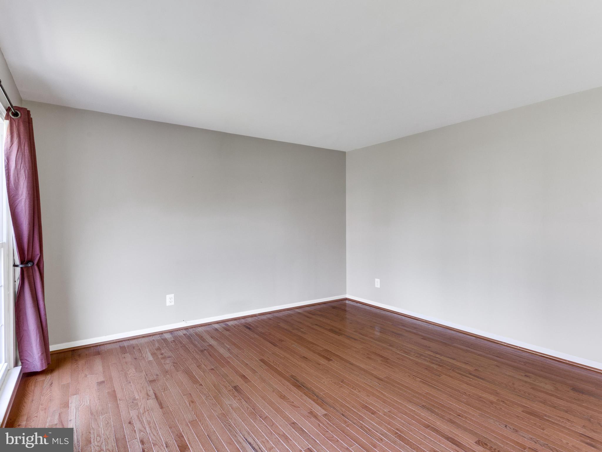 VIRGINIA OAKS - Residential