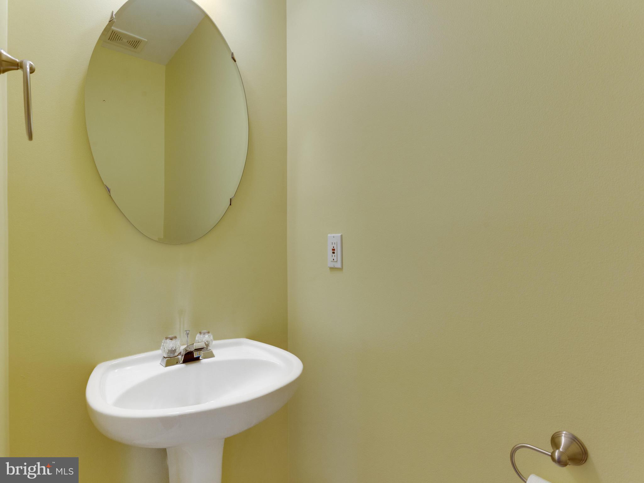 VIRGINIA OAKS - Residential