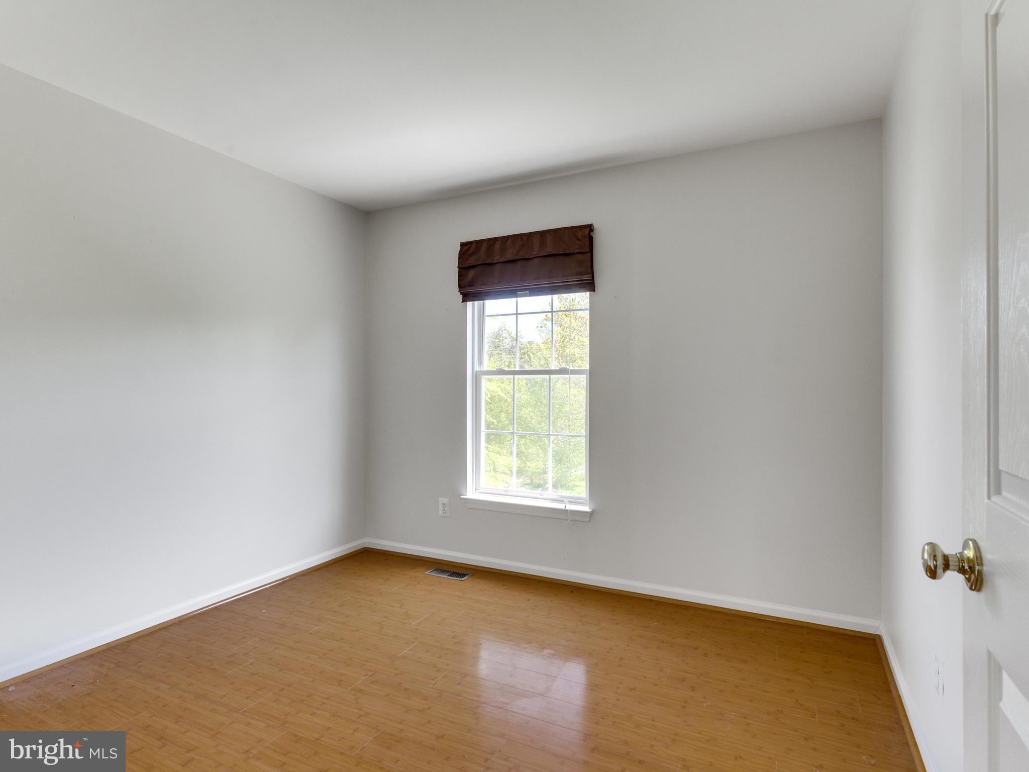 VIRGINIA OAKS - Residential