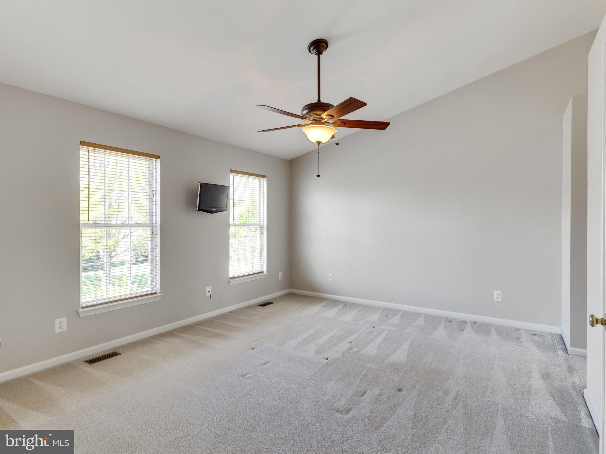 VIRGINIA OAKS - Residential