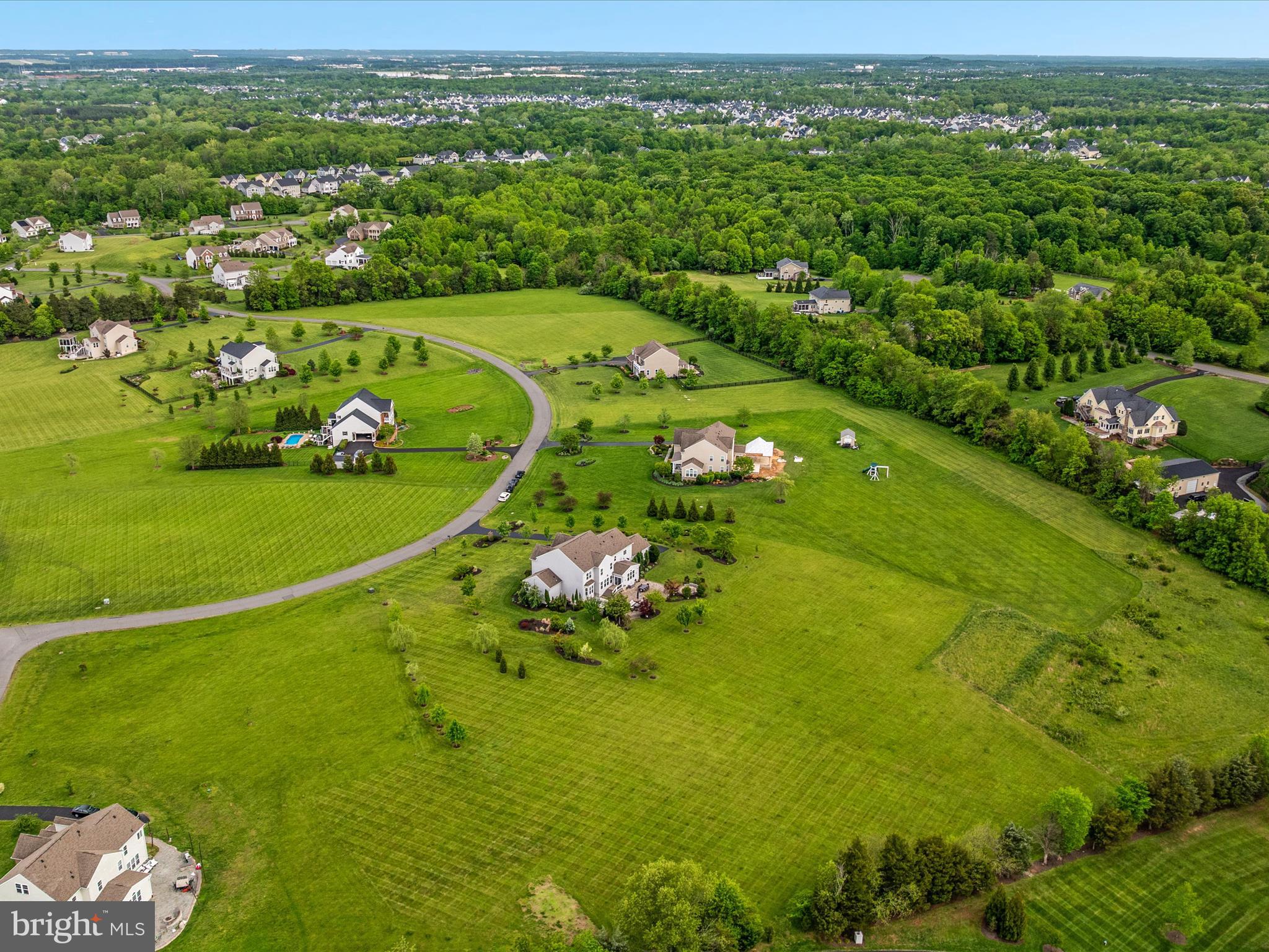 HUNTLEIGH AT CREIGHTON FARMS - Residential
