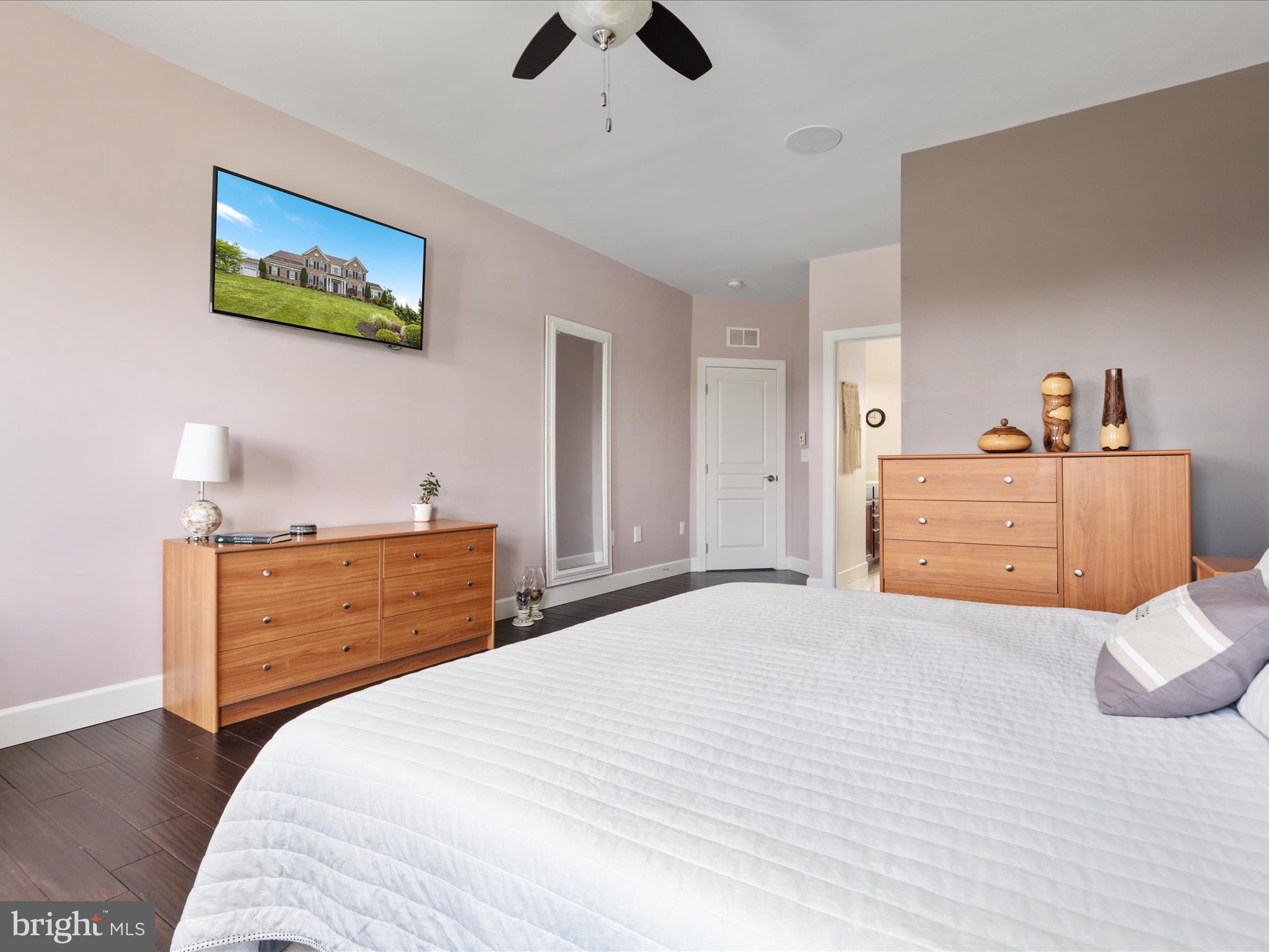 HUNTLEIGH AT CREIGHTON FARMS - Residential