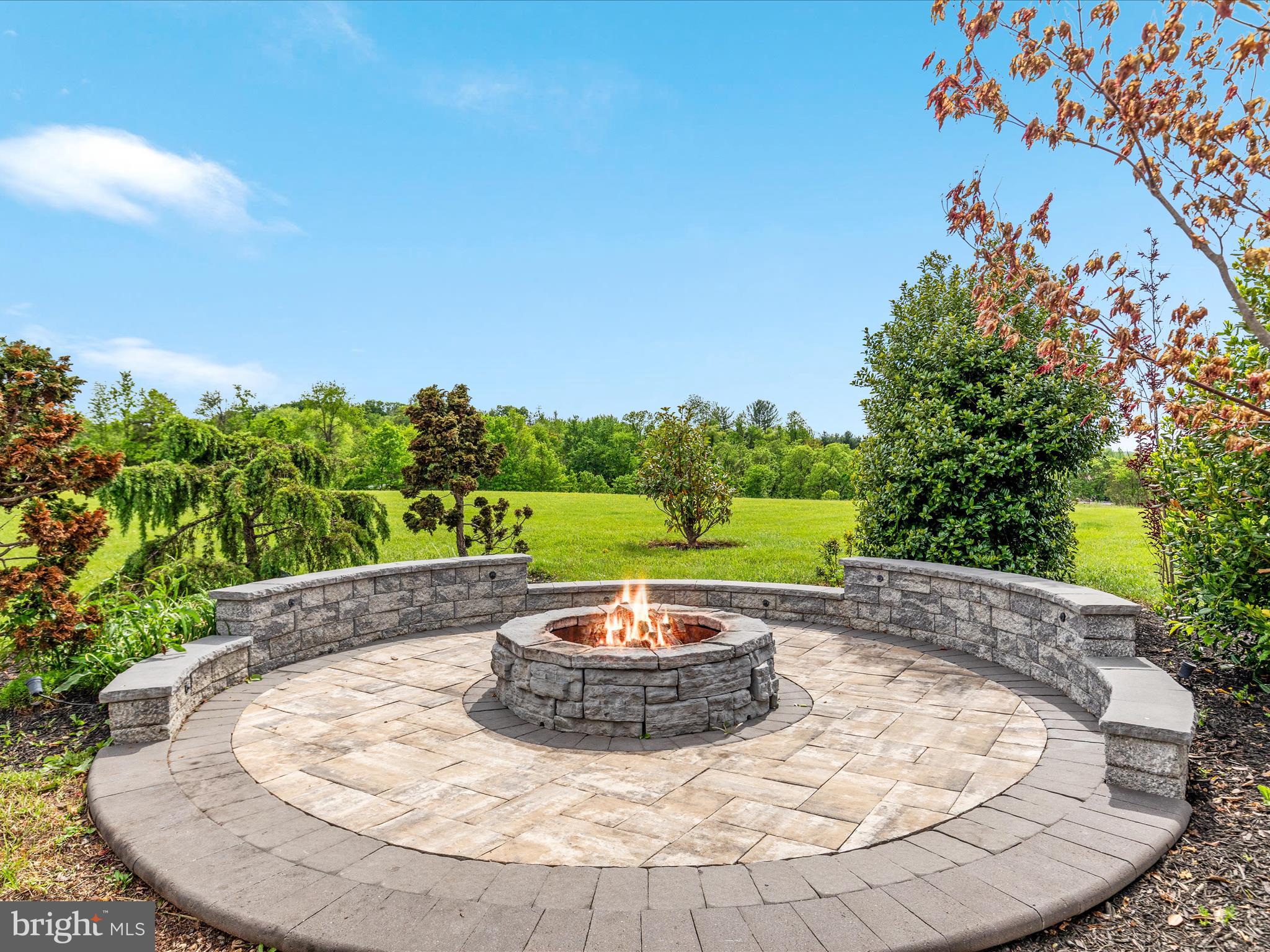 HUNTLEIGH AT CREIGHTON FARMS - Residential