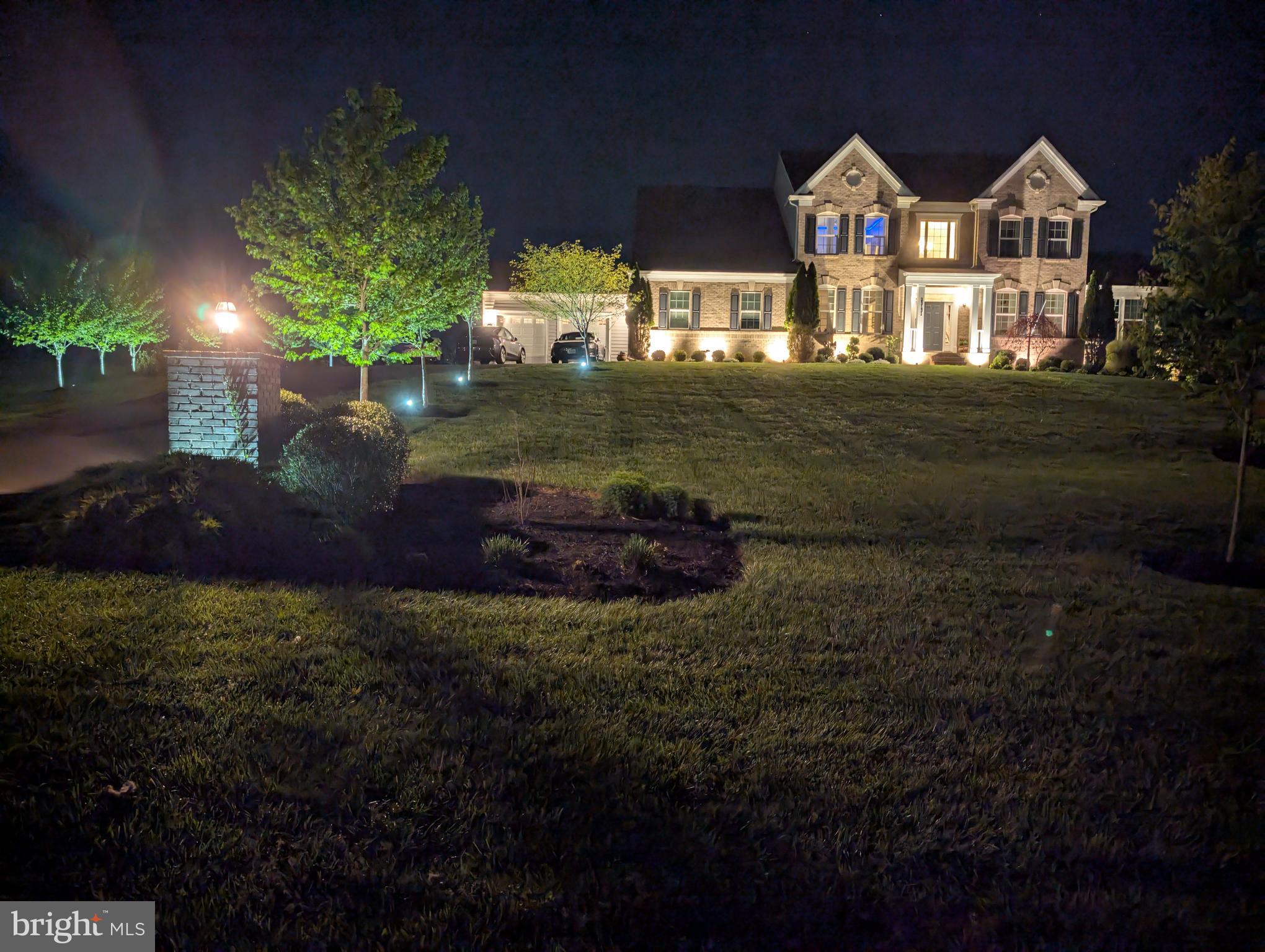 HUNTLEIGH AT CREIGHTON FARMS - Residential